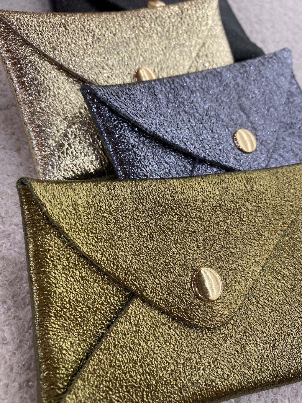 Porte-cartes en cuir de vachette doré