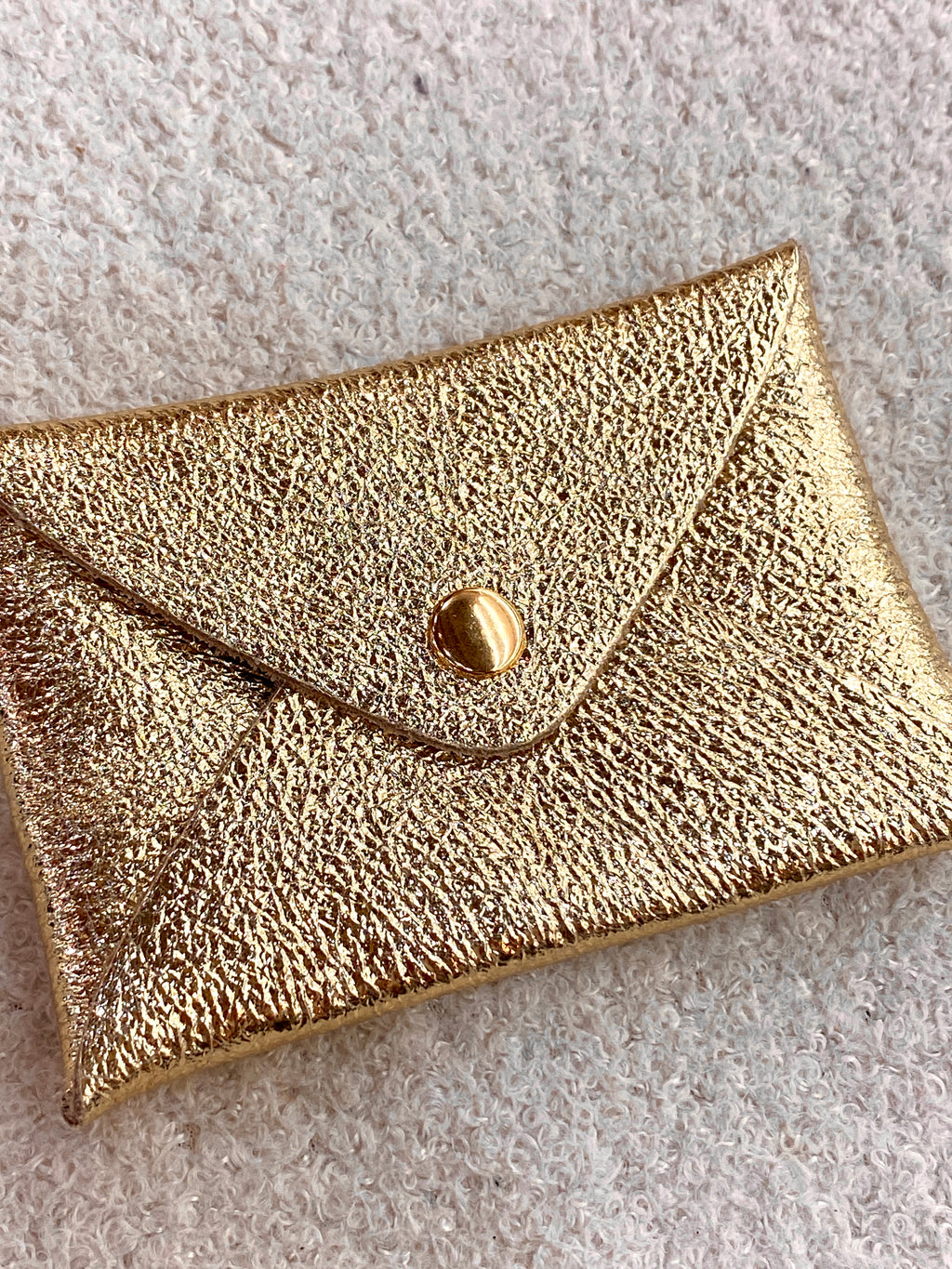 Porte-cartes en cuir de vachette doré