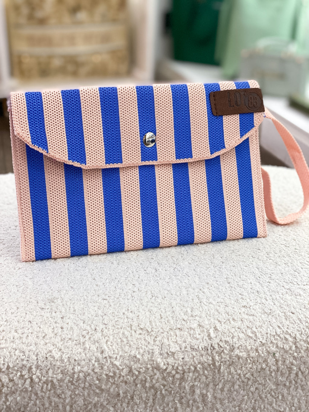 Portefeuille femme rectangulaire rayé en tissu tressé