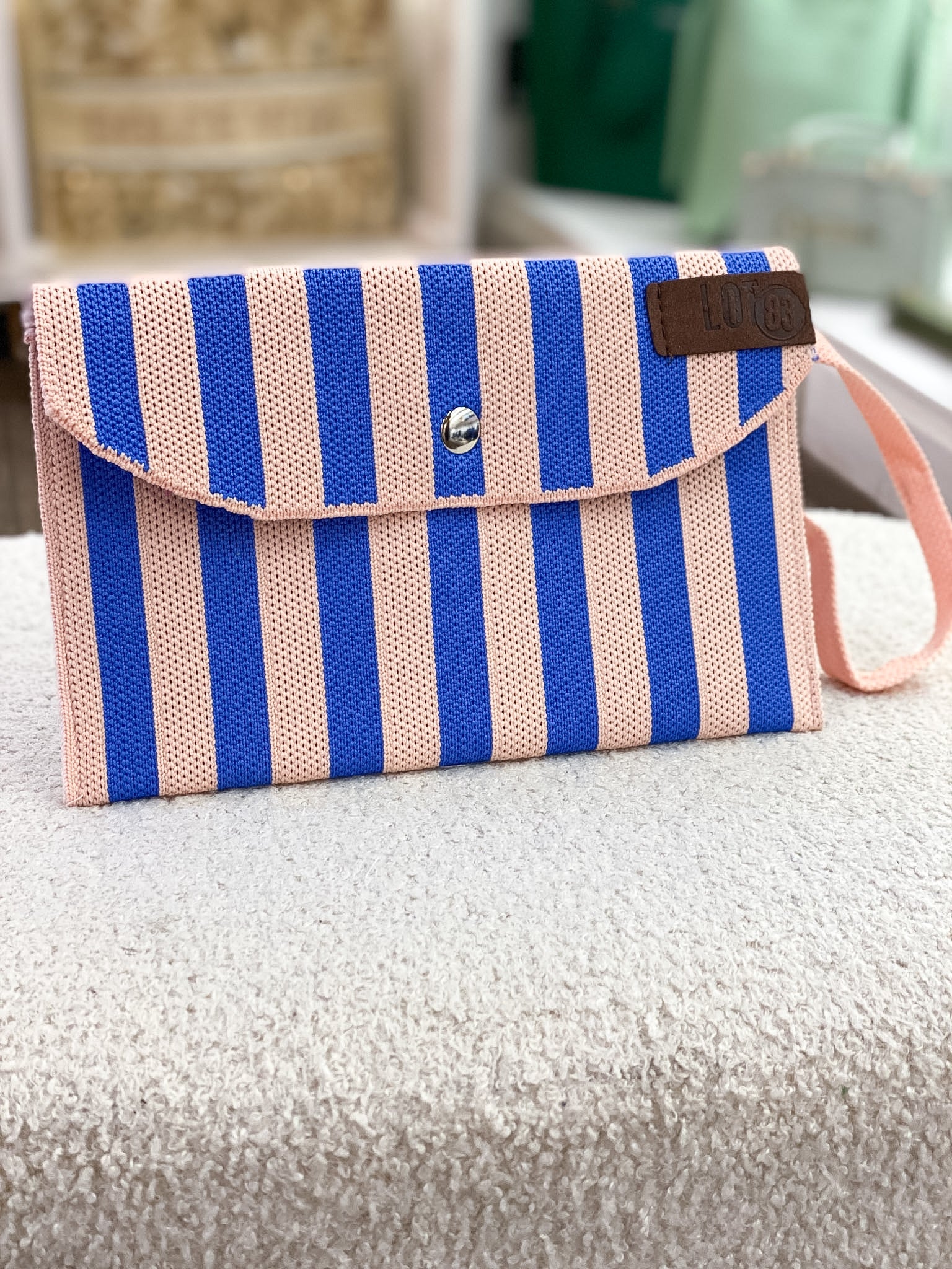 Portefeuille femme rectangulaire rayé en tissu tressé