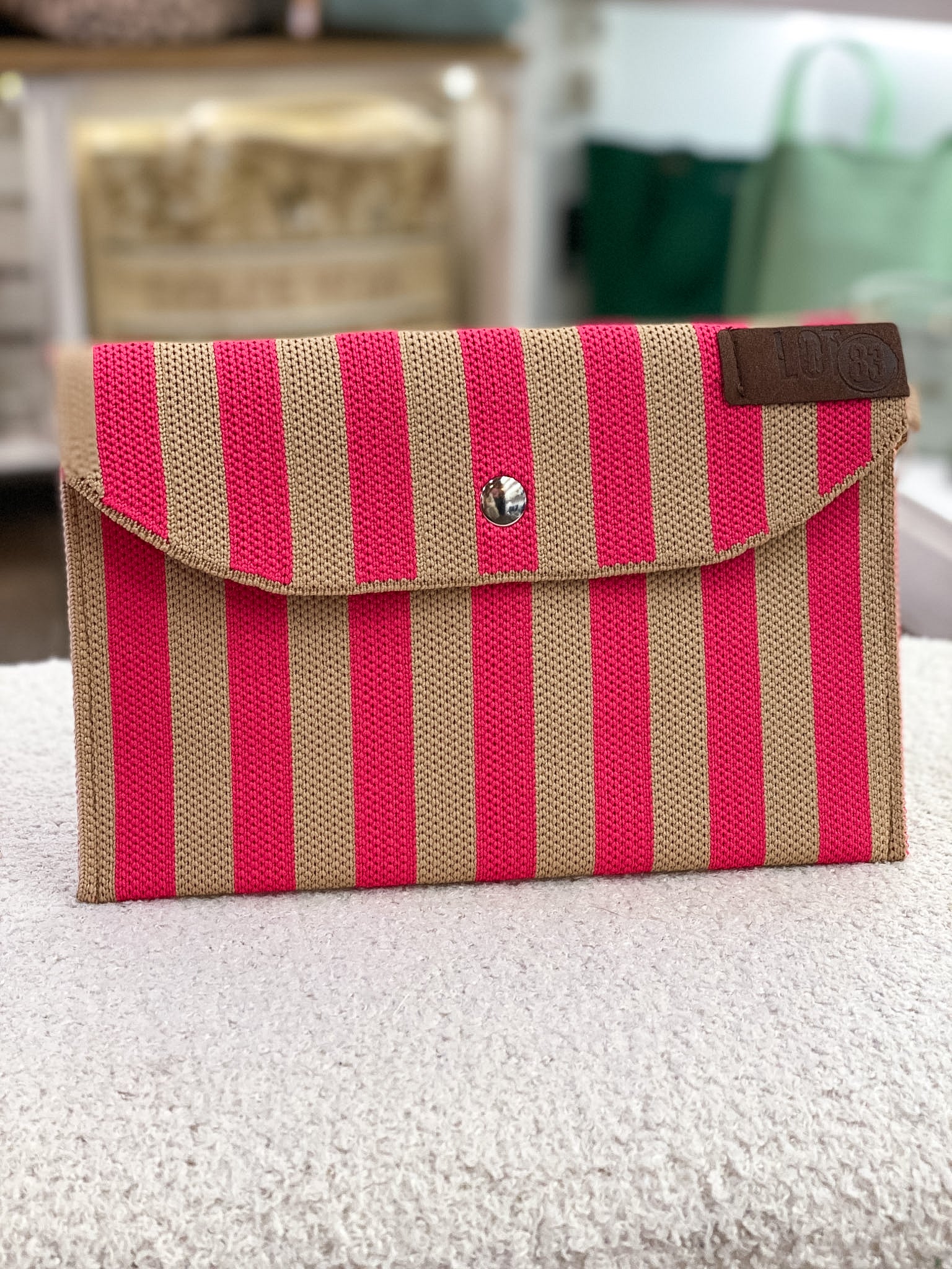 Portefeuille femme rectangulaire rayé en tissu tressé