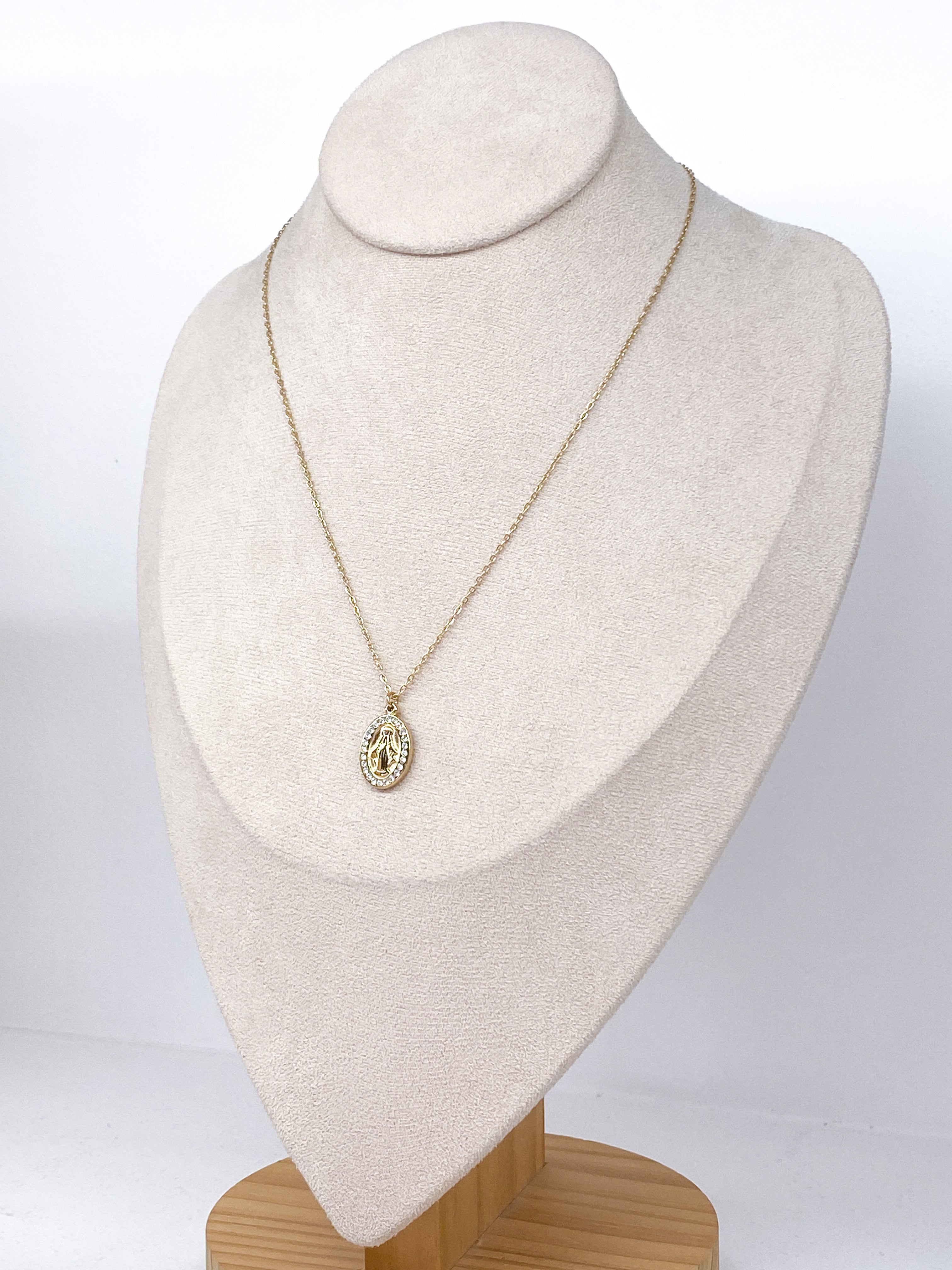 Collier fin en acier inoxydable médaille Vierge avec strass