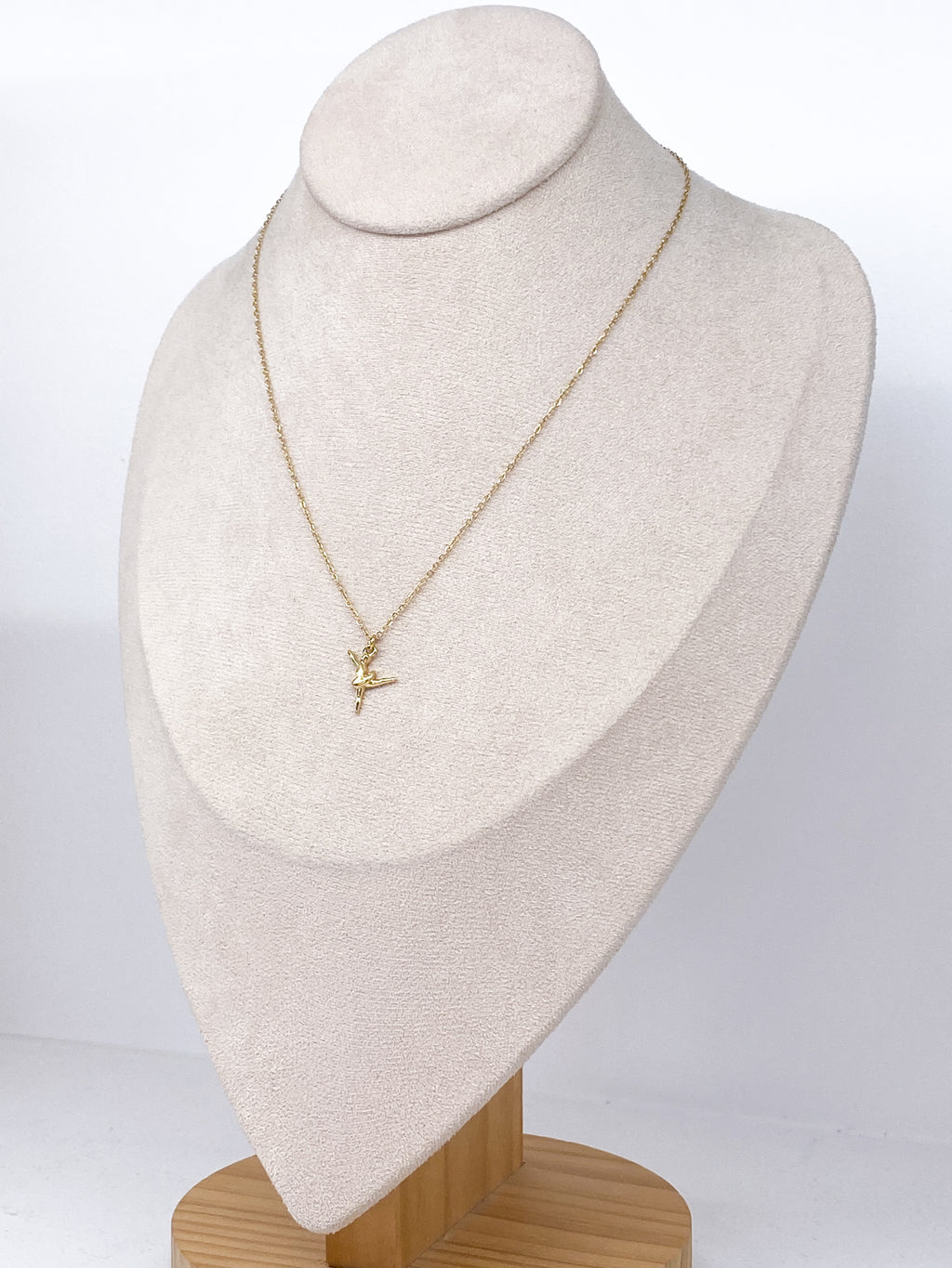 Collier fin en acier inoxydable doré avec ballerine