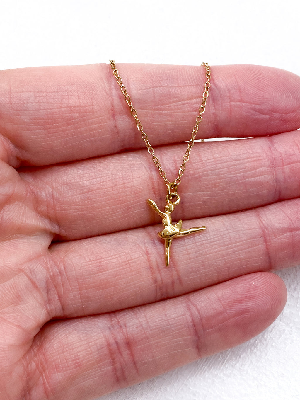 Collier fin en acier inoxydable doré avec ballerine