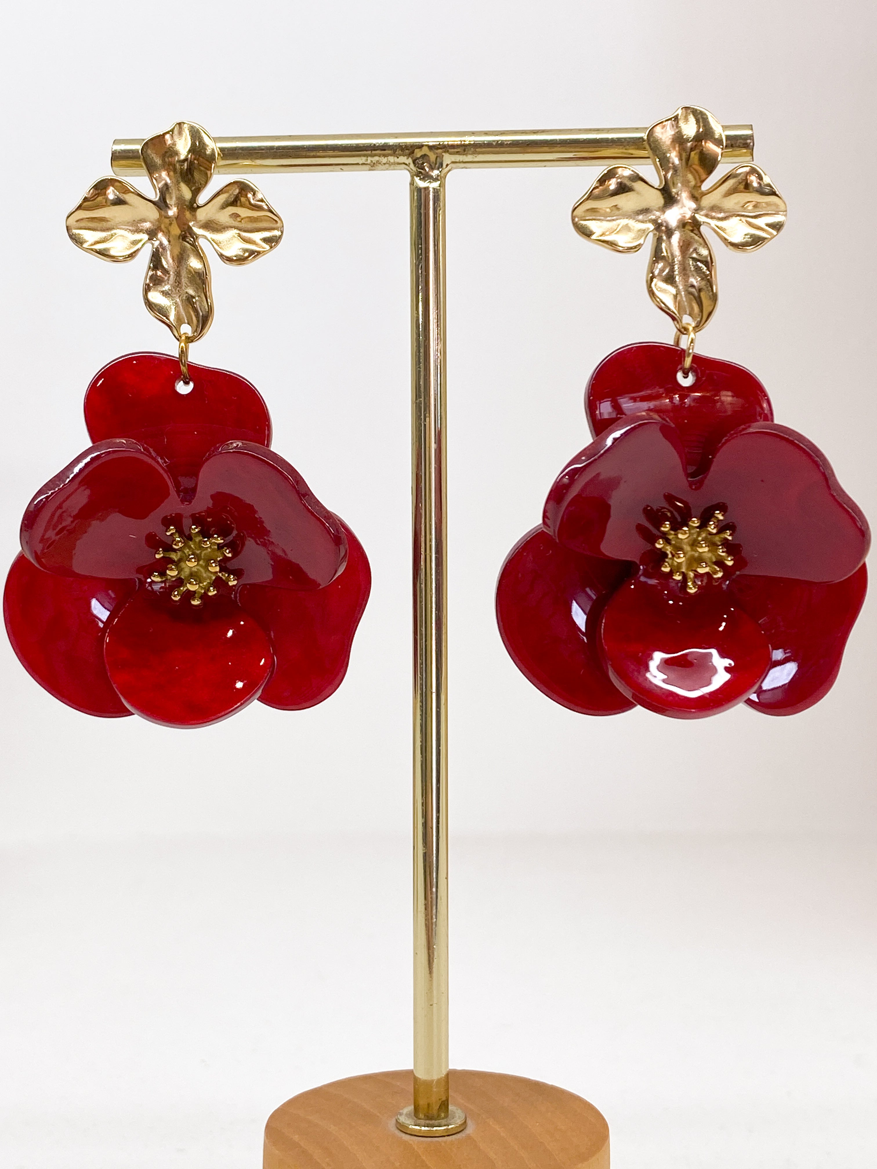 Boucles d’oreilles fleur en résine et acier inoxydable doré
