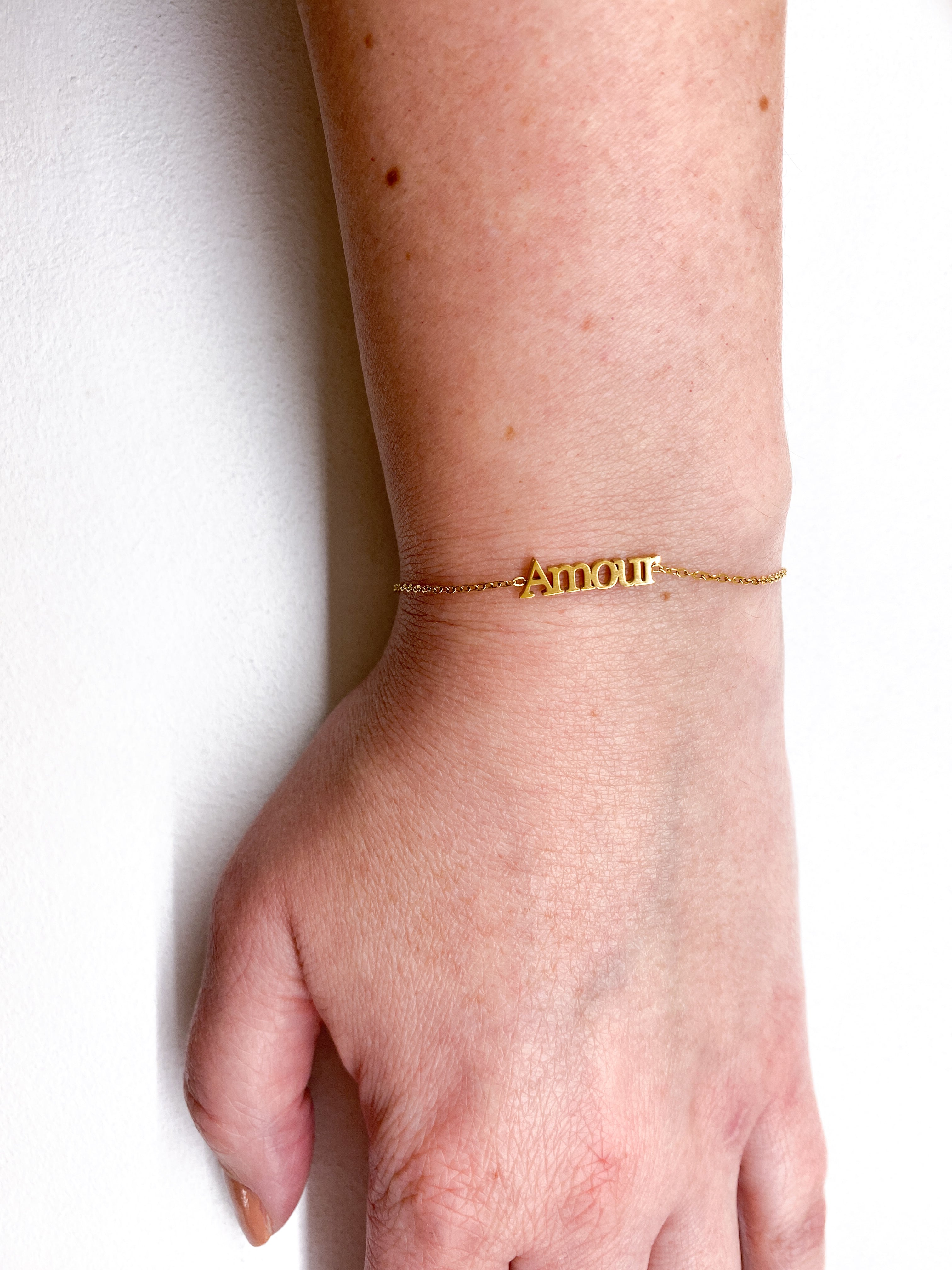 Bracelet fin Amour en acier inoxydable doré