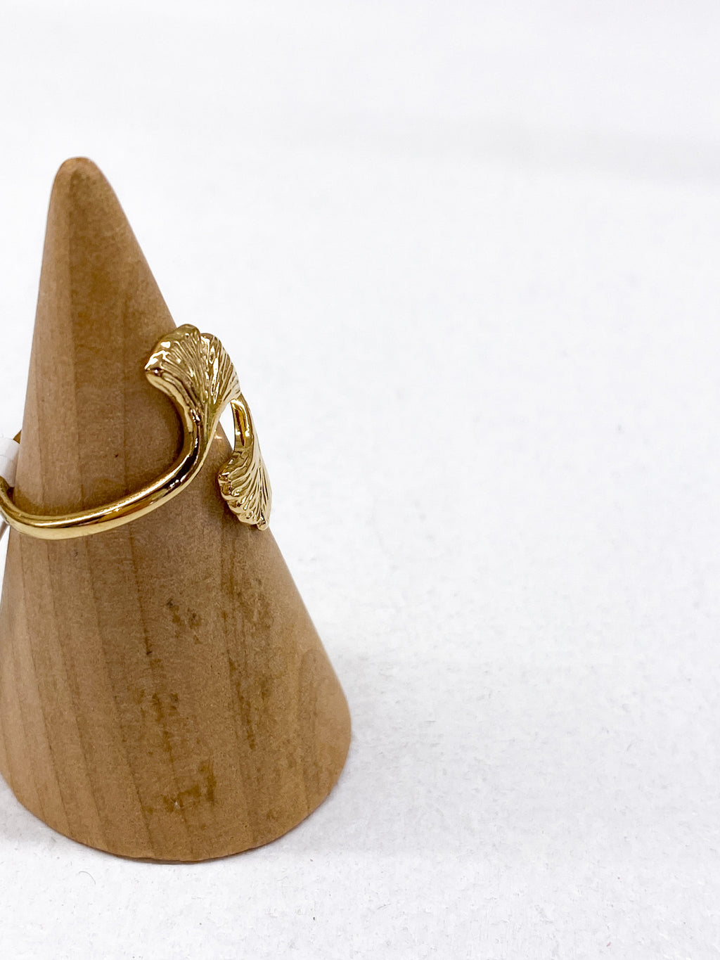 Bague fine en acier inoxydable feuilles ginkgo