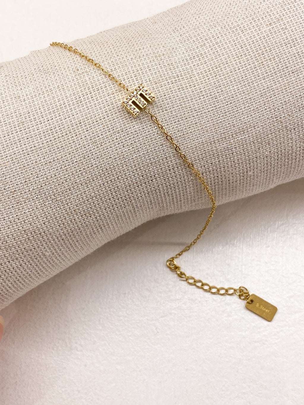 Bracelet A-Z lettre initiale acier inoxydable doré strass