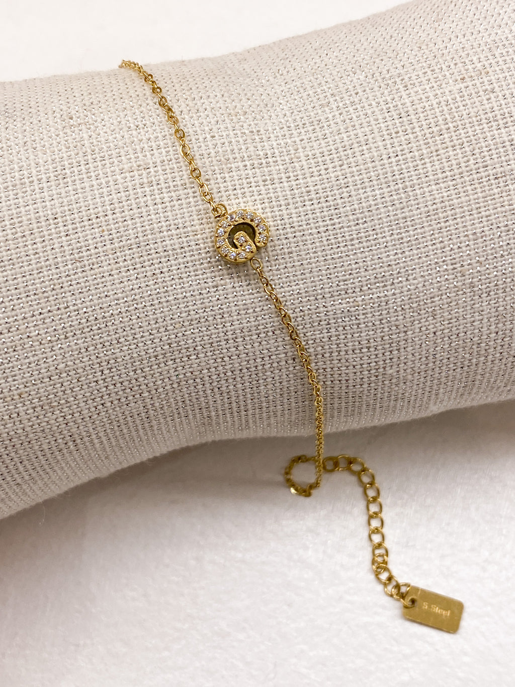 Bracelet A-Z lettre initiale acier inoxydable doré strass