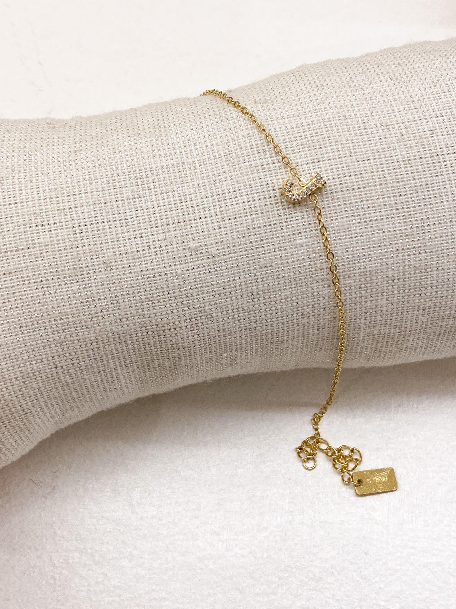 Bracelet A-Z lettre initiale acier inoxydable doré strass