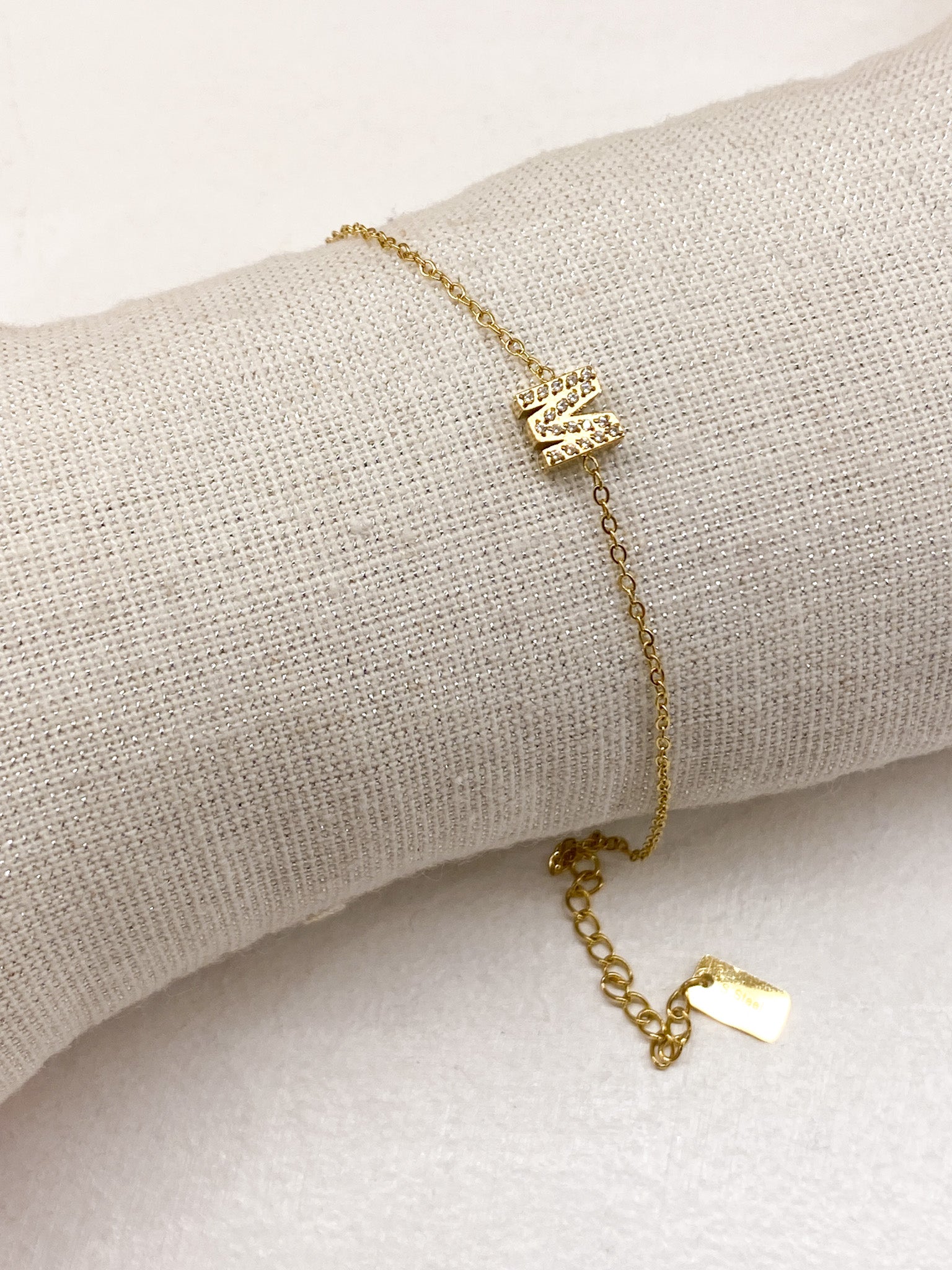 Bracelet A-Z lettre initiale acier inoxydable doré strass