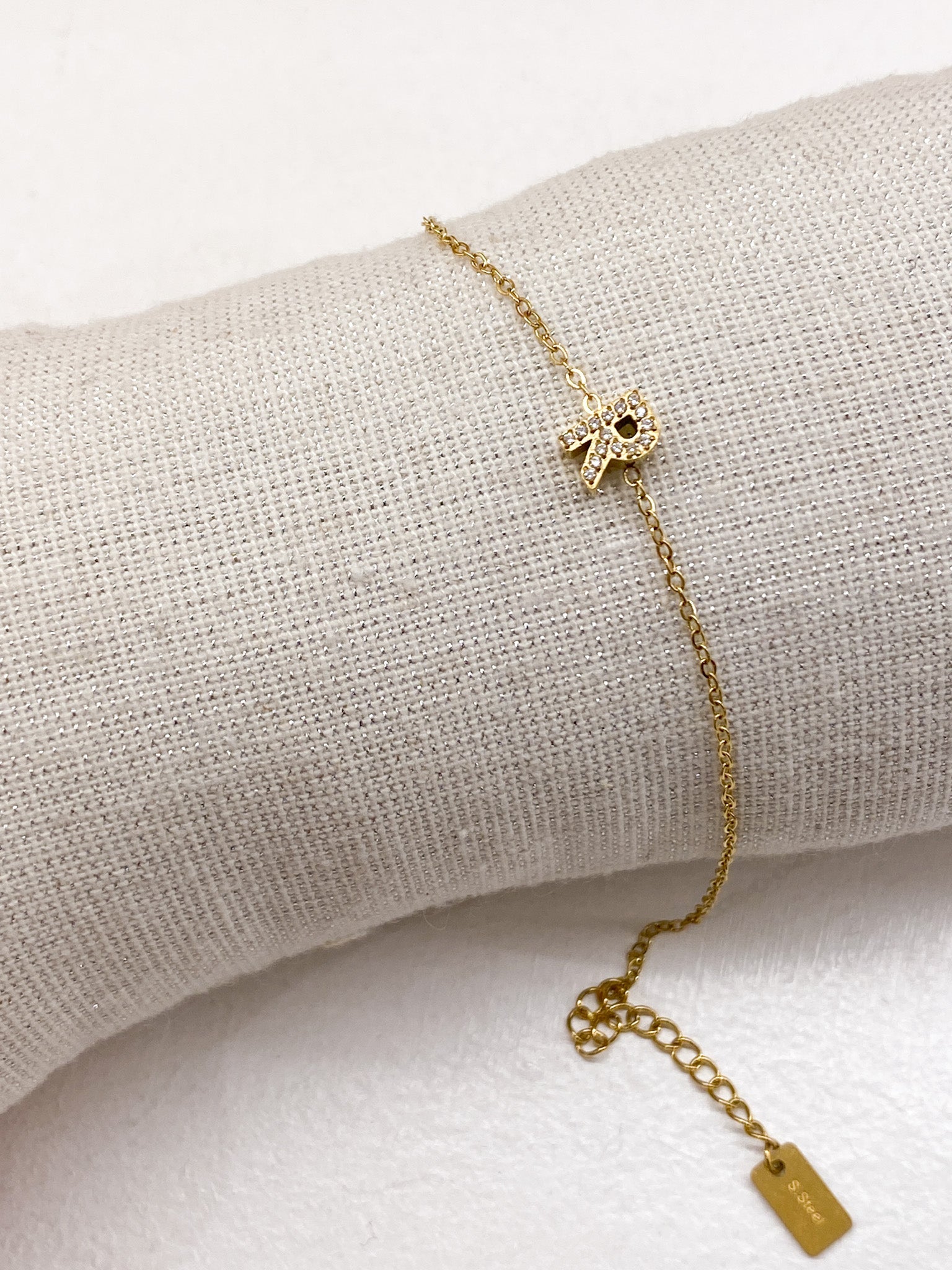 Bracelet A-Z lettre initiale acier inoxydable doré strass