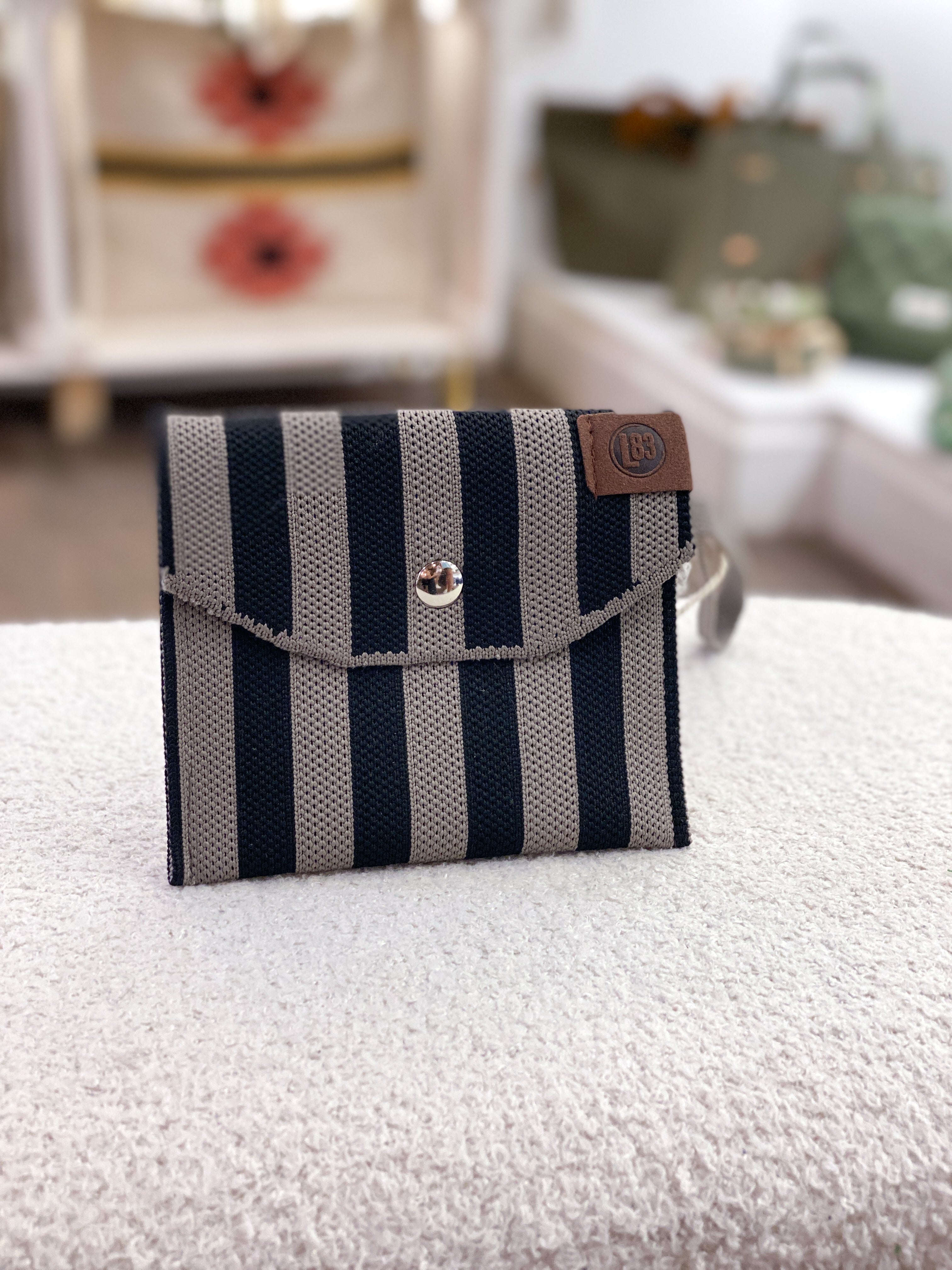 Porte-monnaie carré femme rayé compact