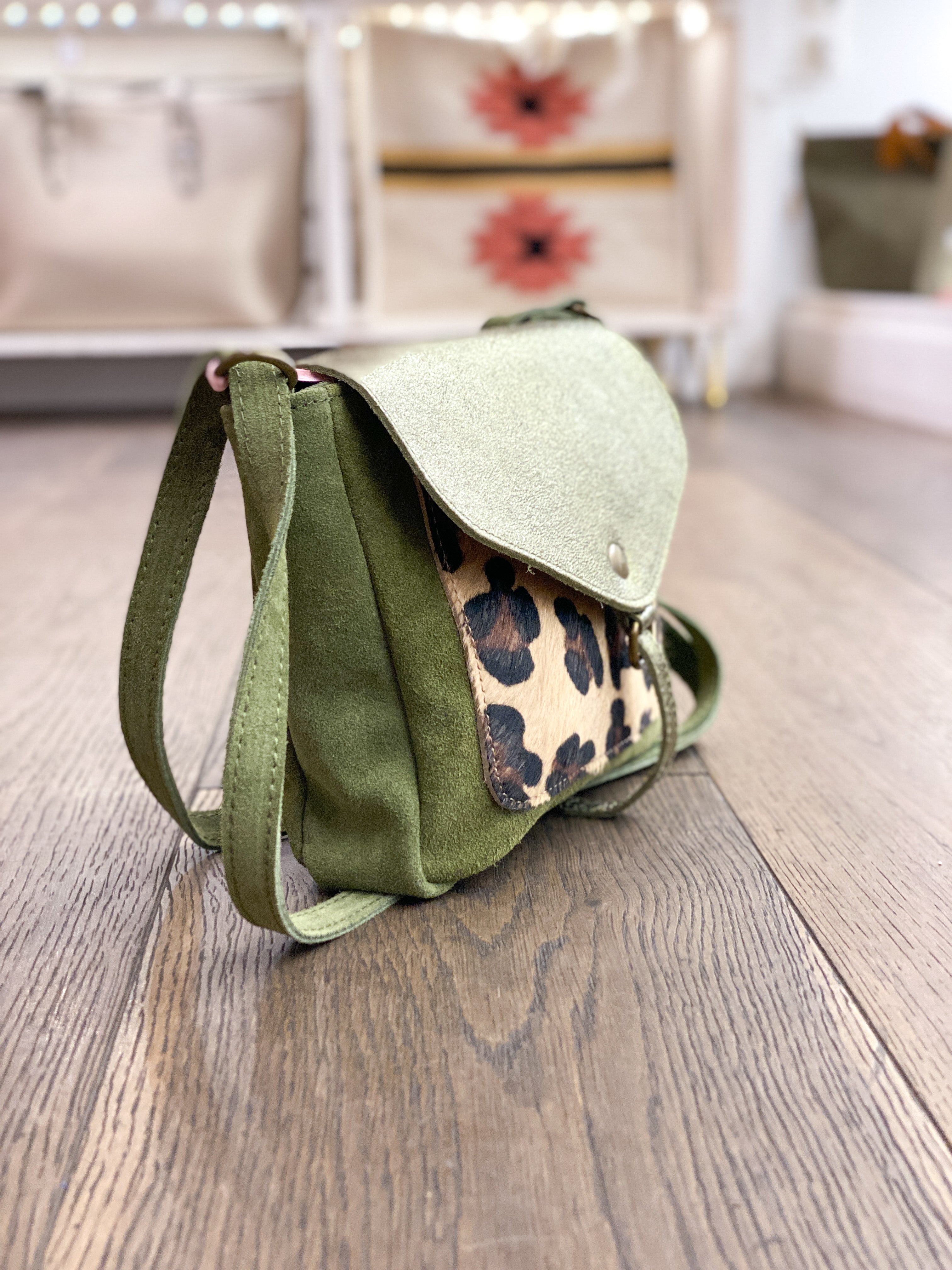 Sac bandoulière en cuir avec pochette léopard