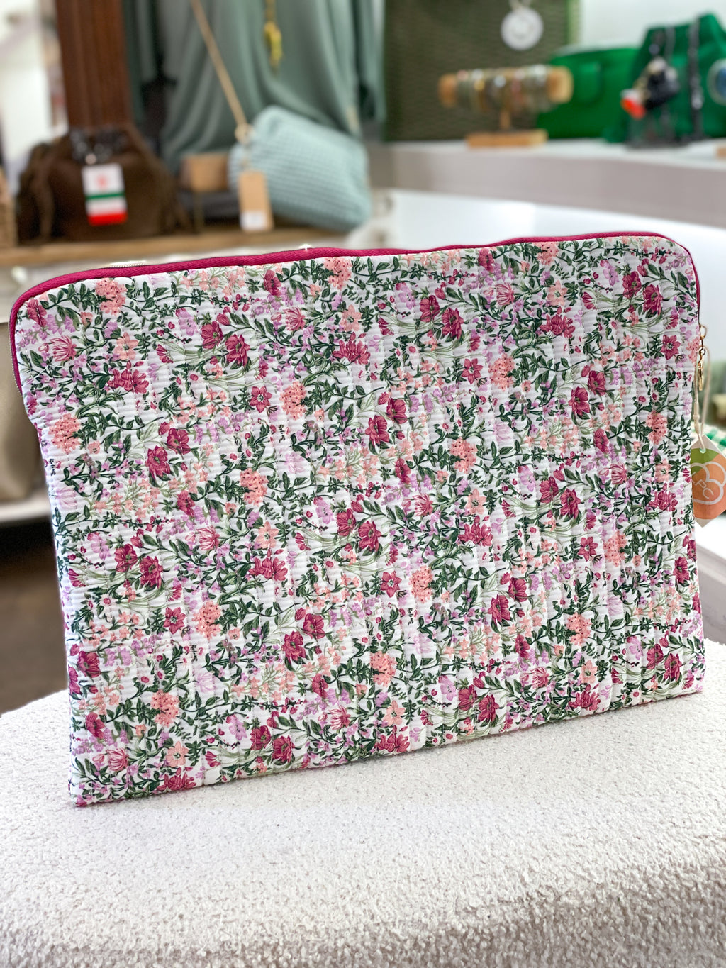 Pochette ordinateur fleurie La P’tite Cachottière