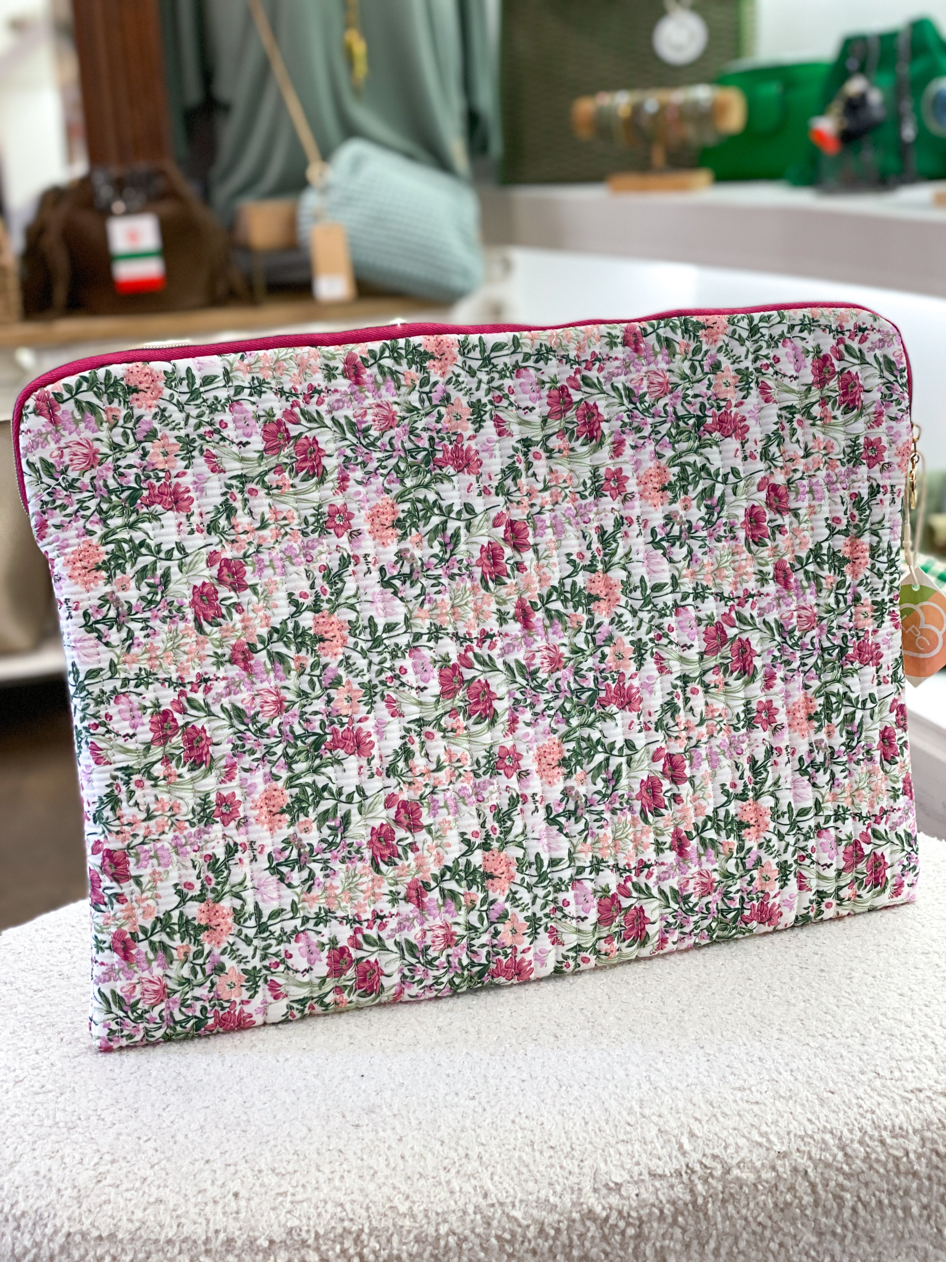Pochette ordinateur fleurie La P’tite Cachottière