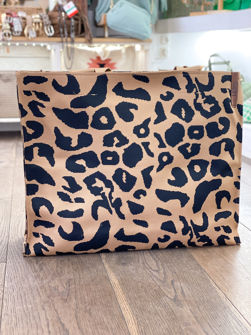 Grand sac cabas tressé imprimé léopard