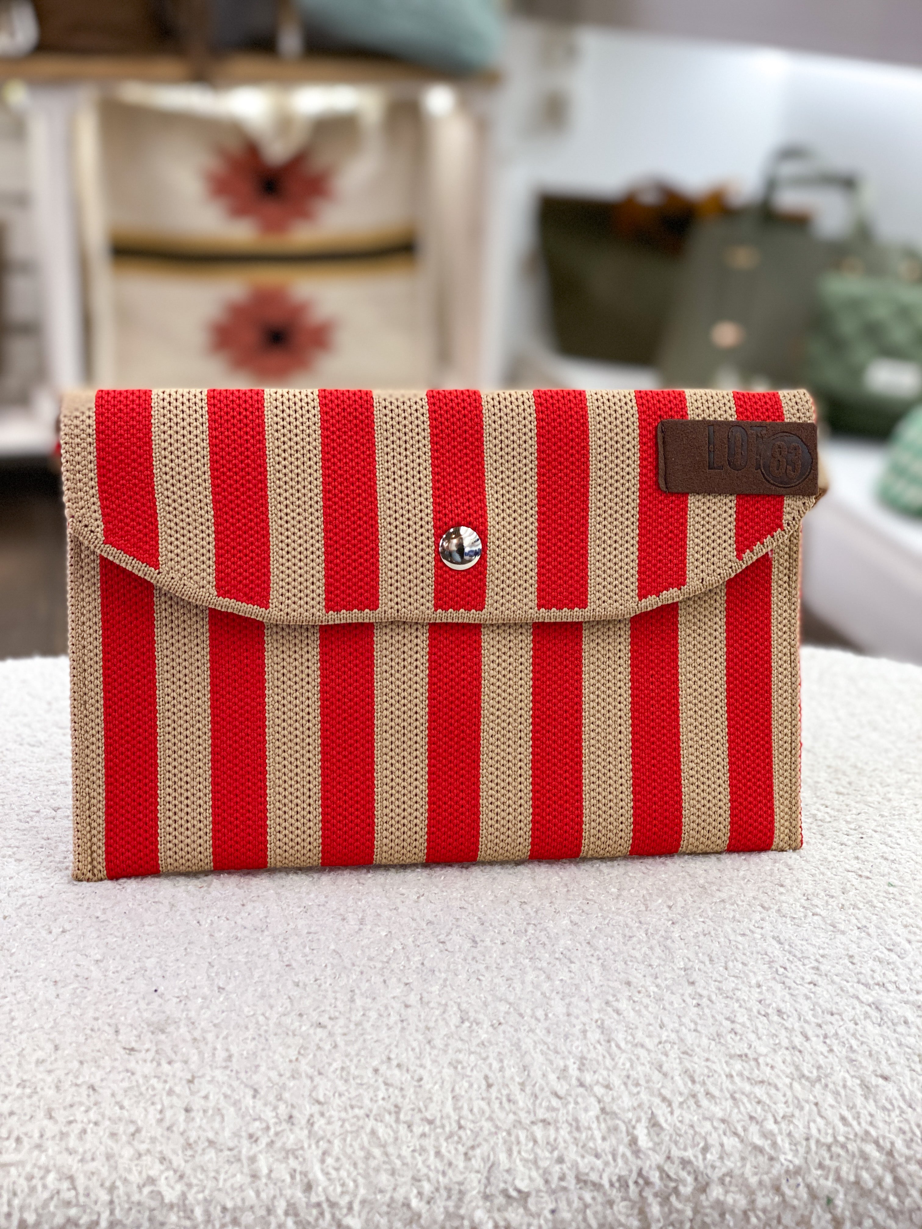 Portefeuille femme rectangulaire rayé en tissu tressé