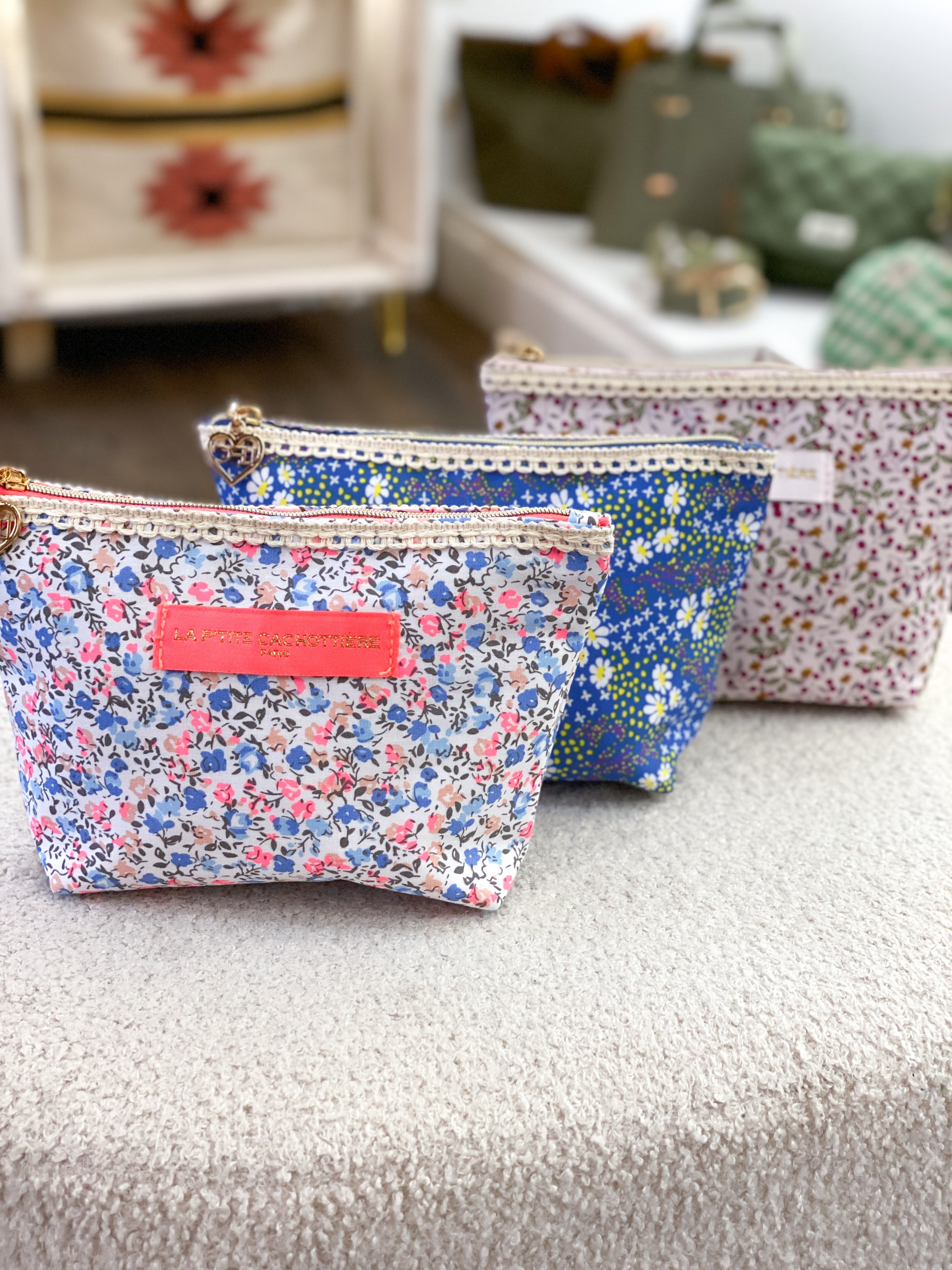 Pochette en coton zippée fleurie avec dentelle