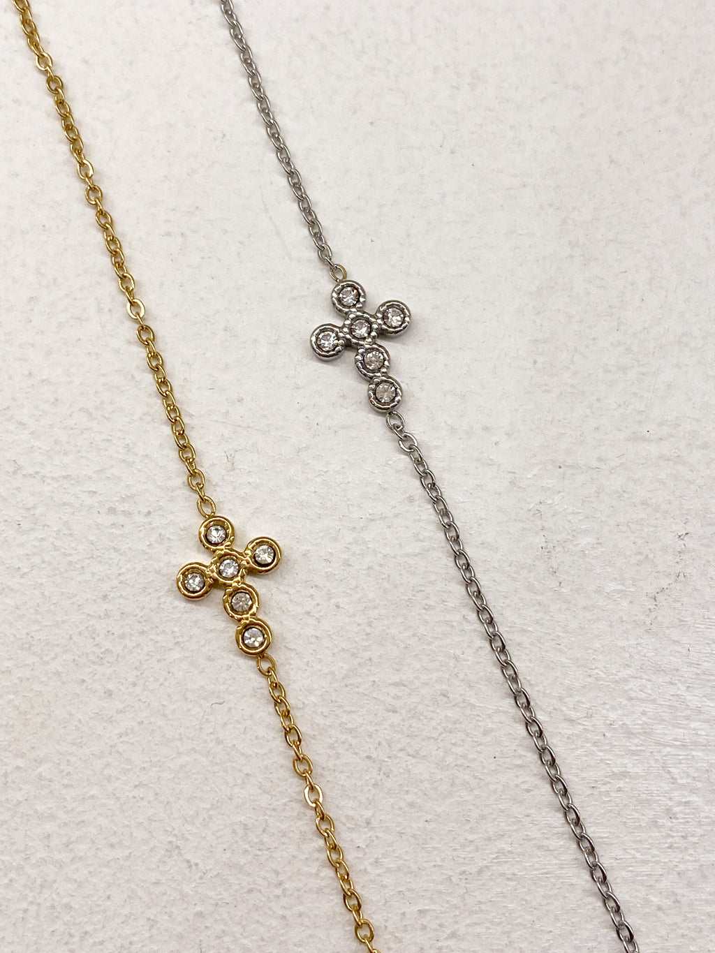 Bracelet femme croix avec strass