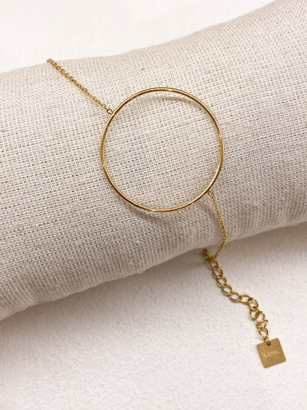 Bracelet grand anneau doré ou argenté