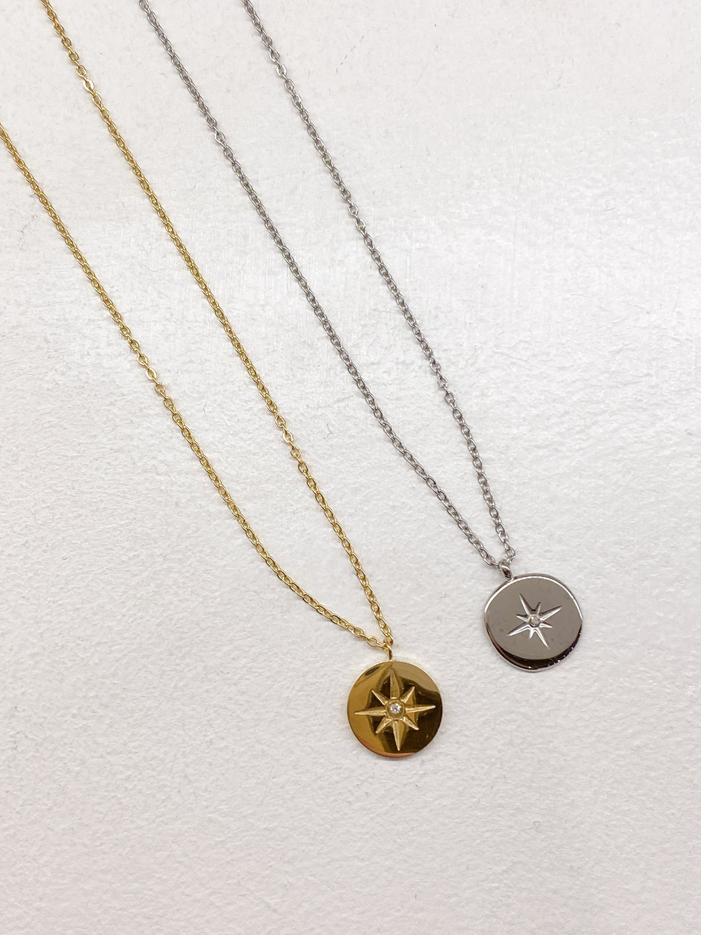 Collier médaille étoile polaire avec strass en acier inoxydable