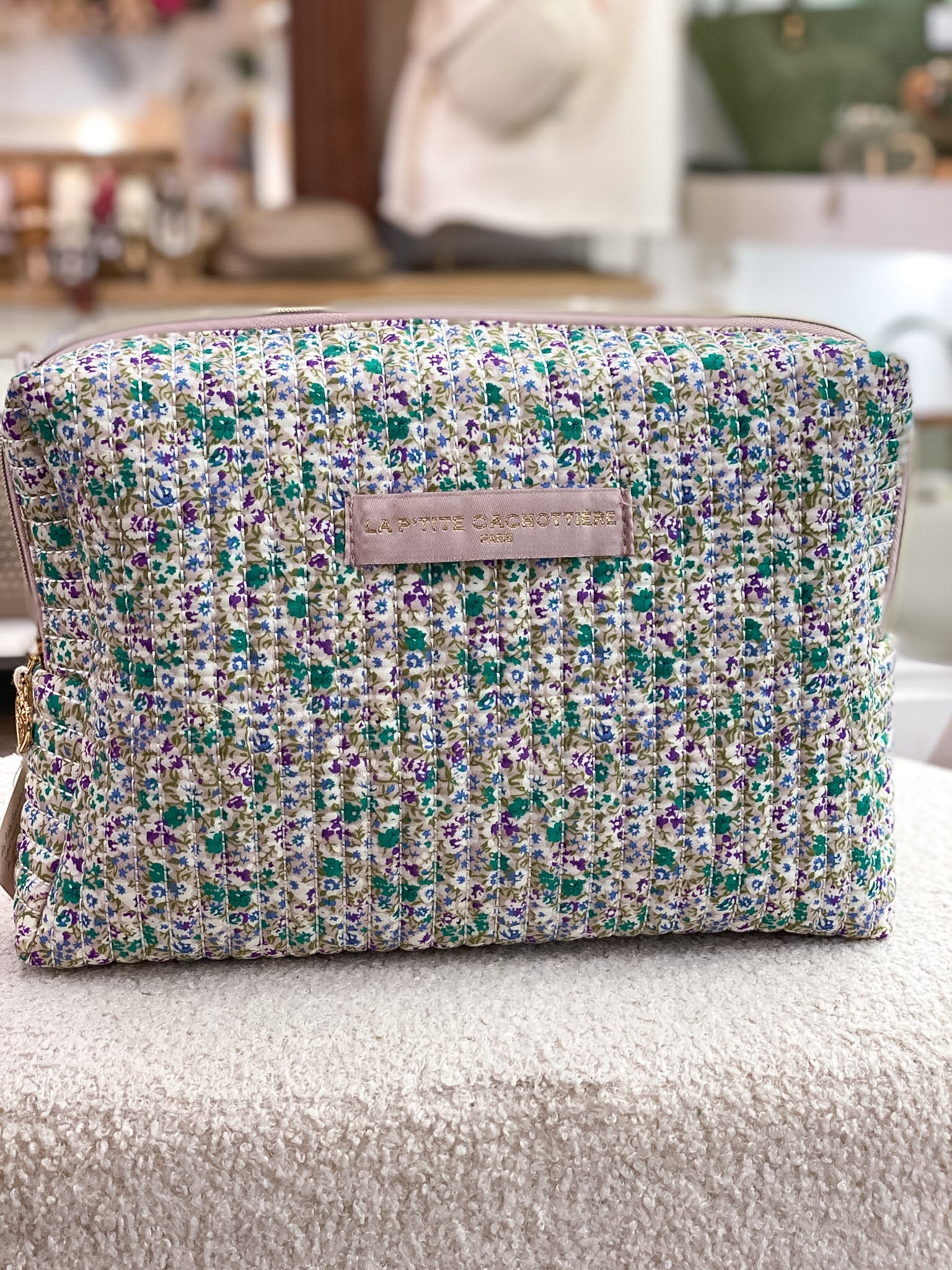 Trousse matelassée fleurie en coton