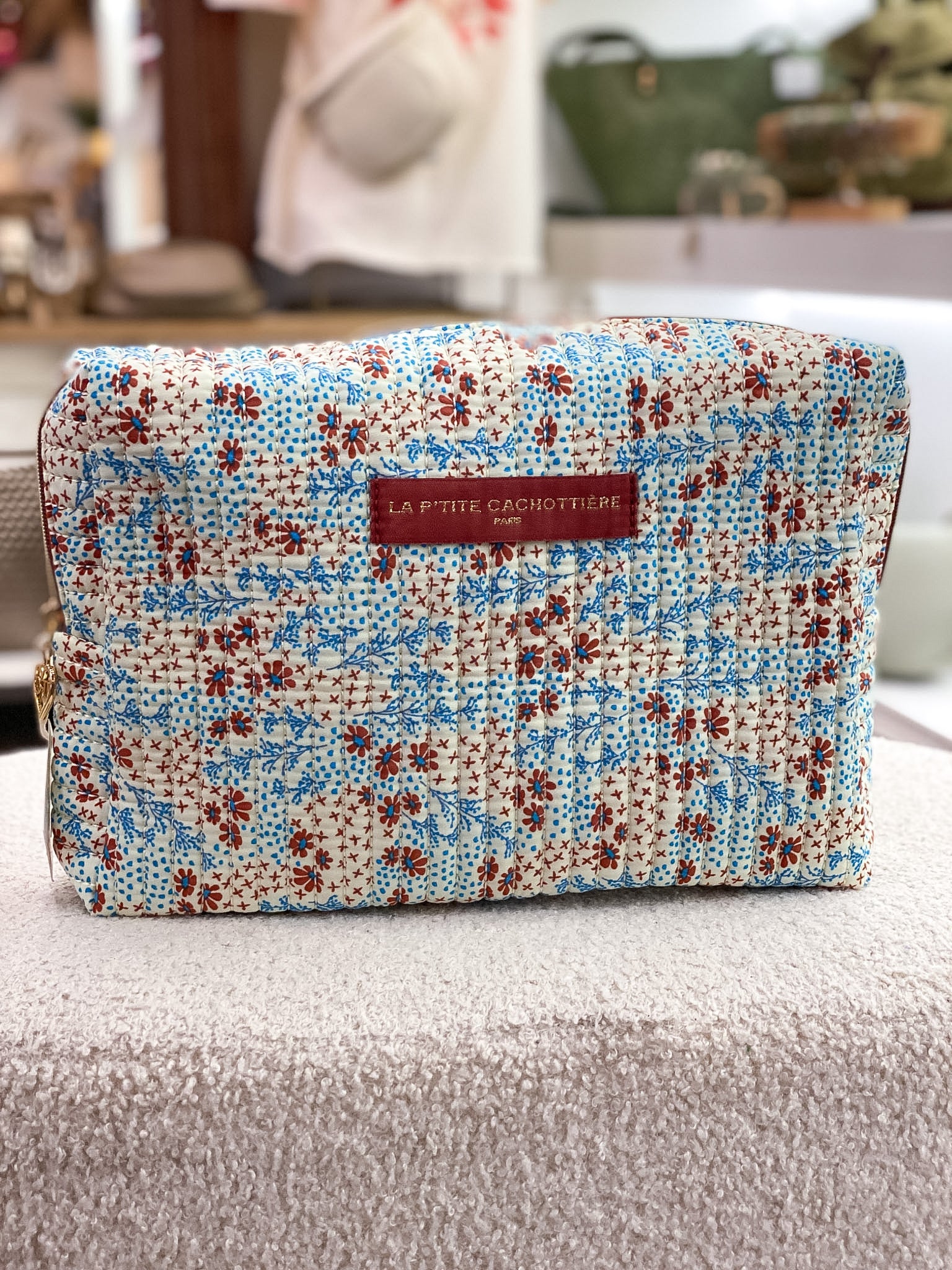 Trousse matelassée fleurie en coton