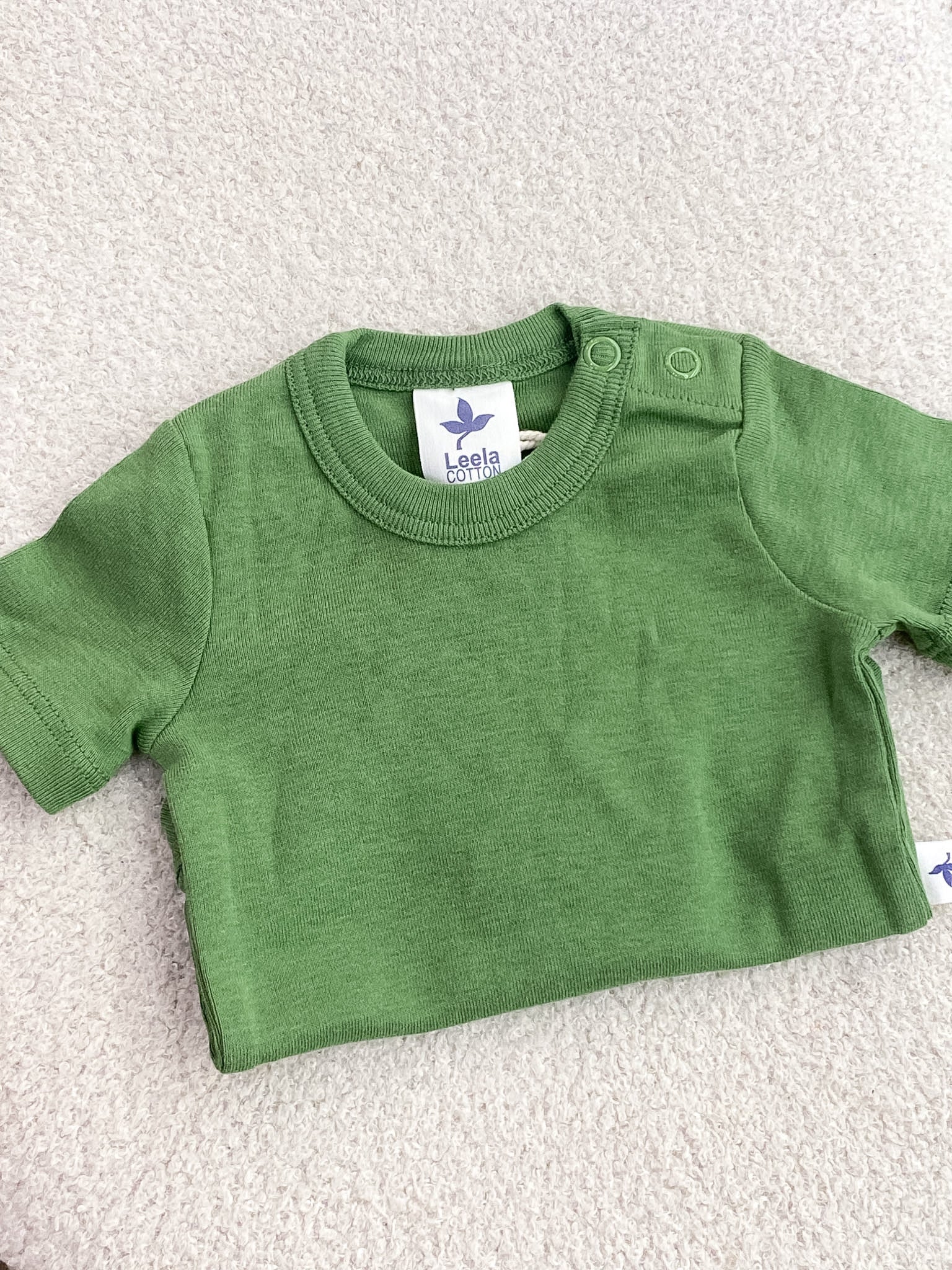 Body bébé personnalisé vert – manches courtes