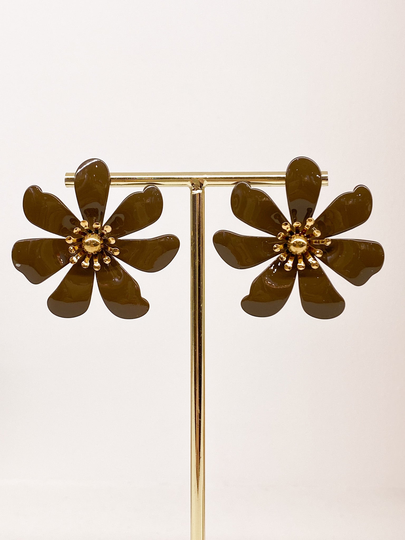 Boucles d’oreilles fleurs émaillées taille moyenne
