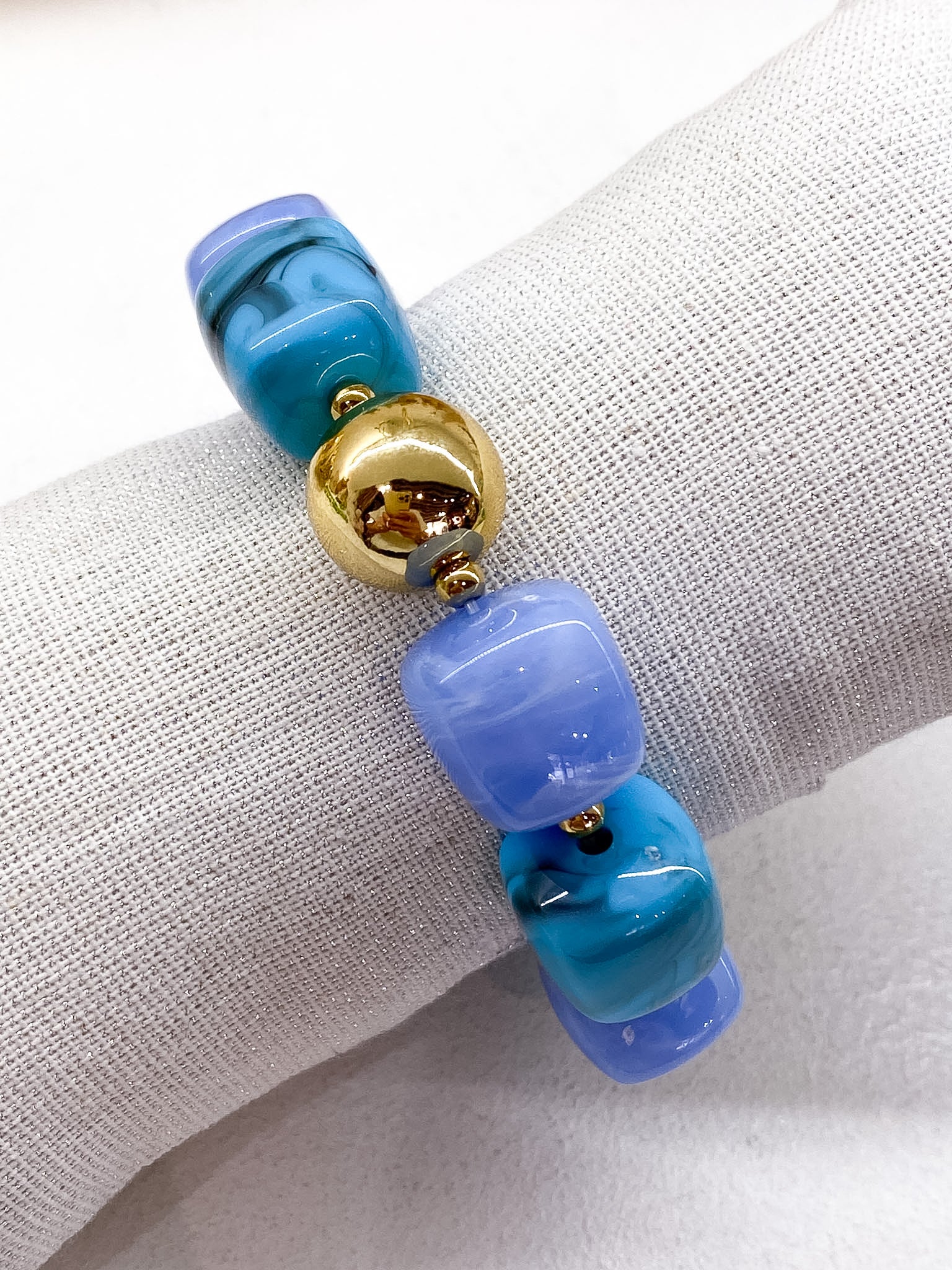 Bracelet élastique perles carrées effet marbré