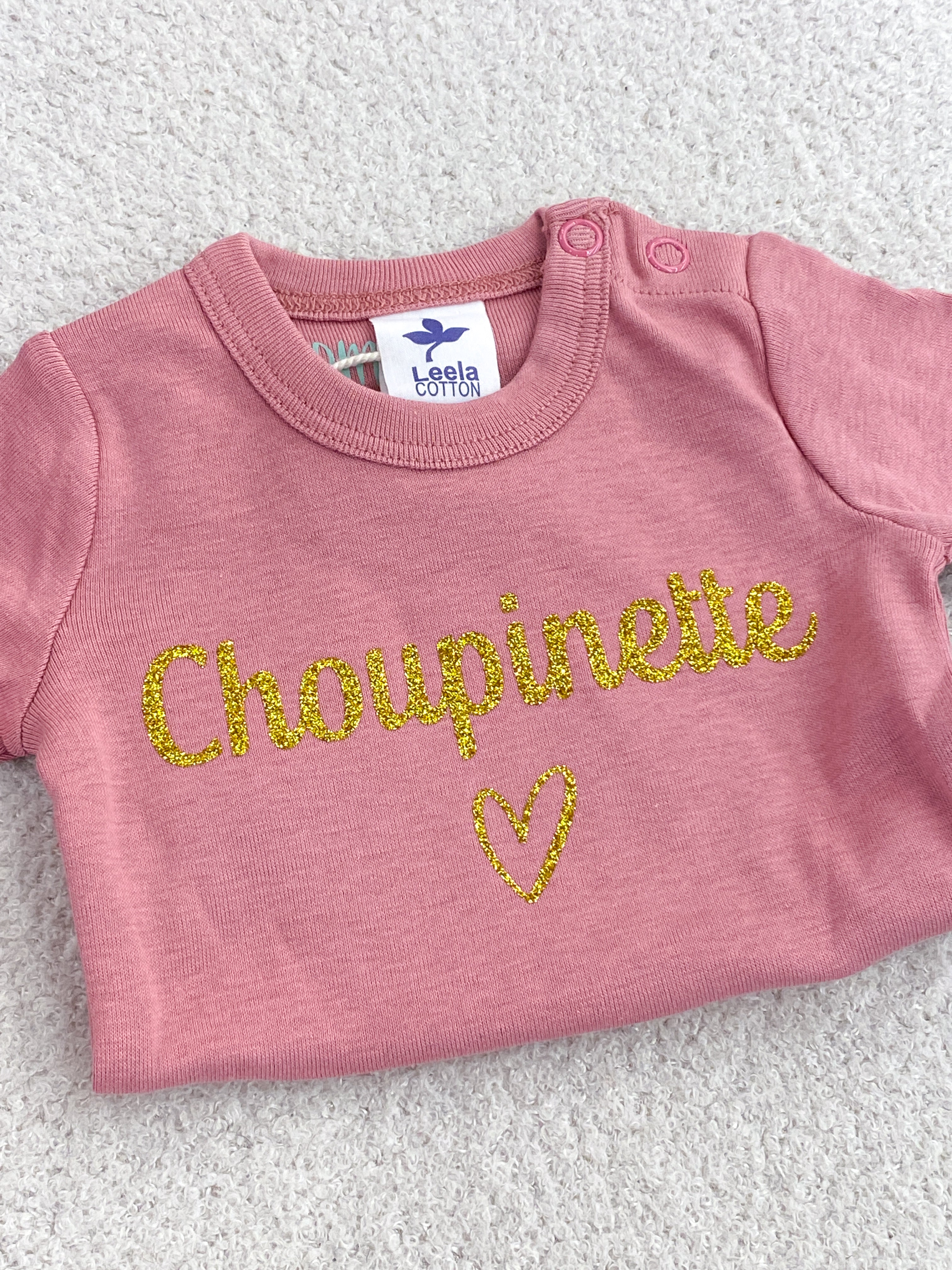 Body bébé personnalisé rose – manches courtes