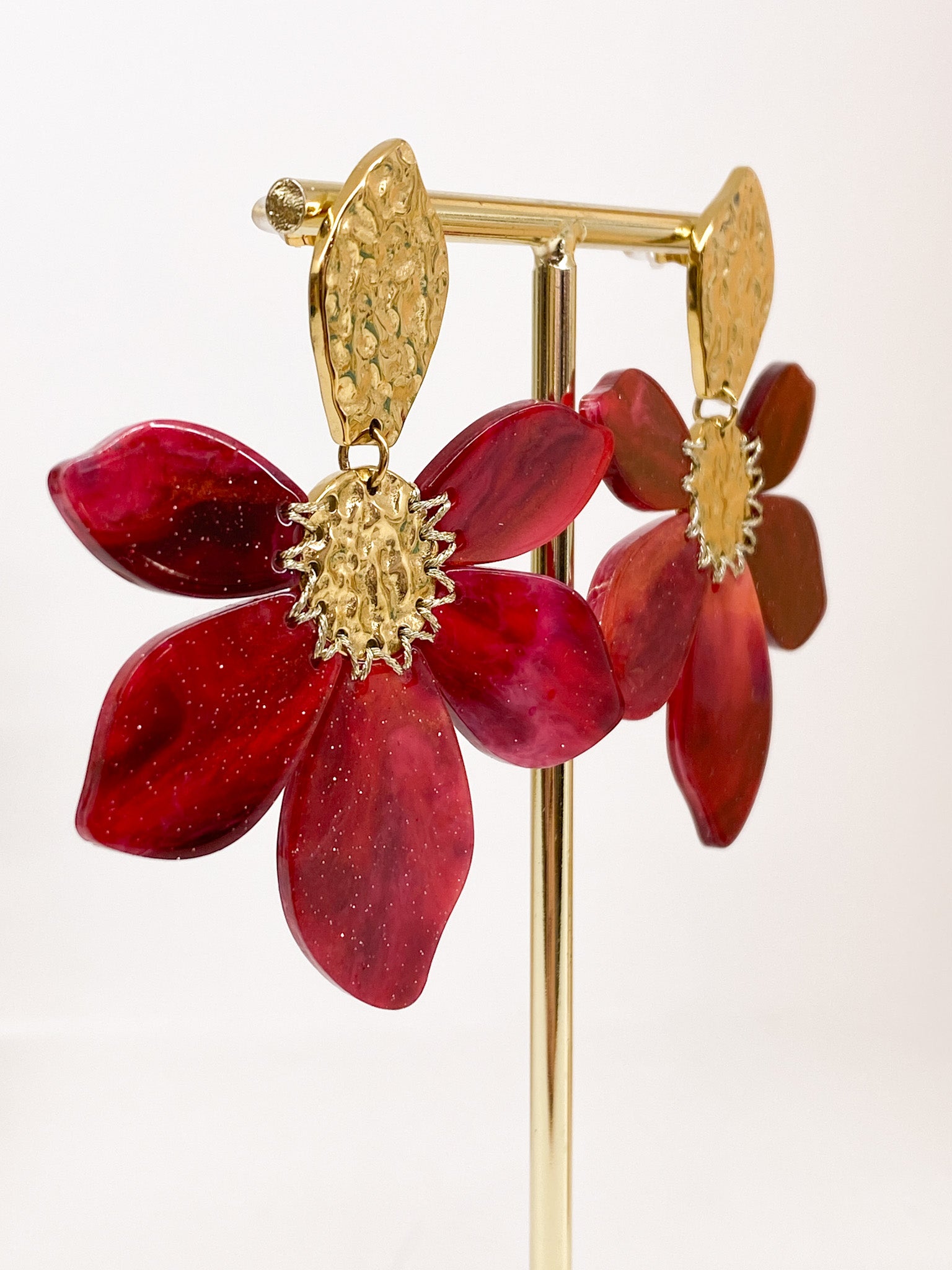Boucles d’oreilles fleur en acier inoxydable et acétate pailleté
