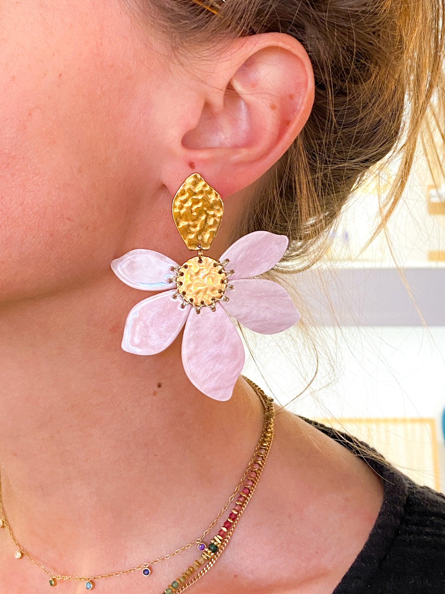 Boucles d’oreilles fleur en acier inoxydable et acétate pailleté