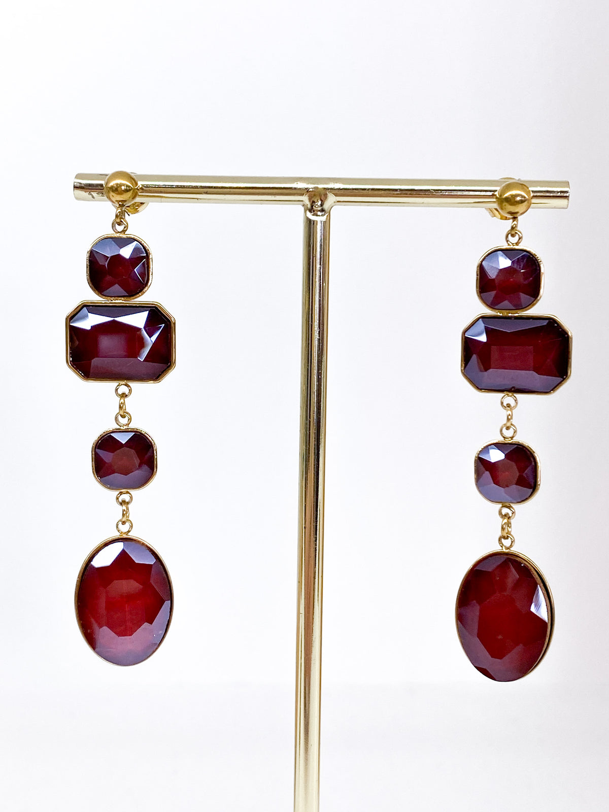 Boucles d’oreilles longues en pâte de verre colorée