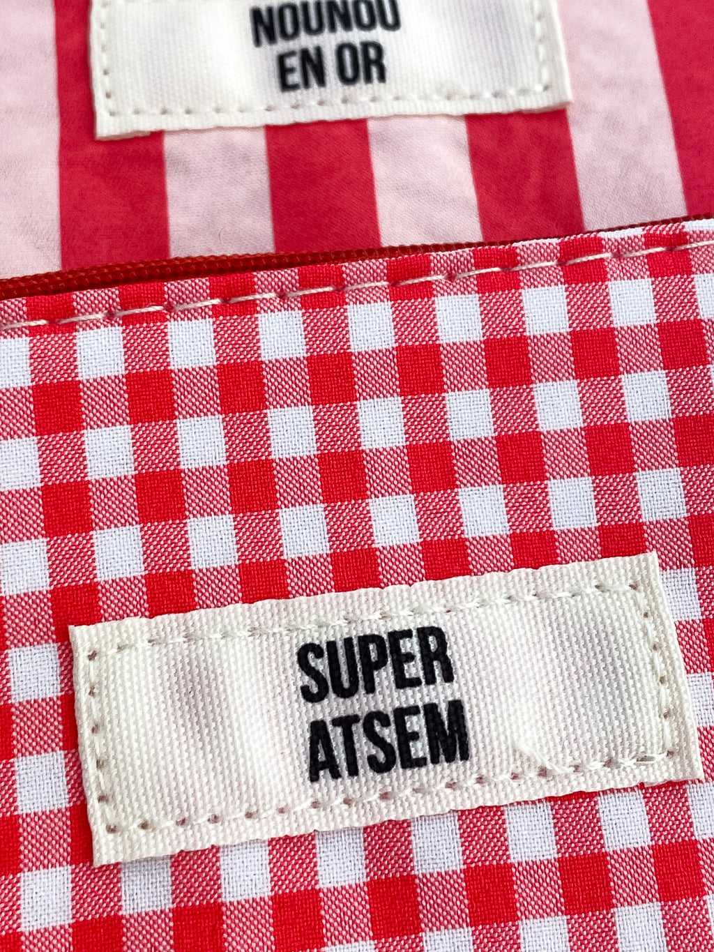 Pochette à volants message Nounou, ATSEM ou Merci