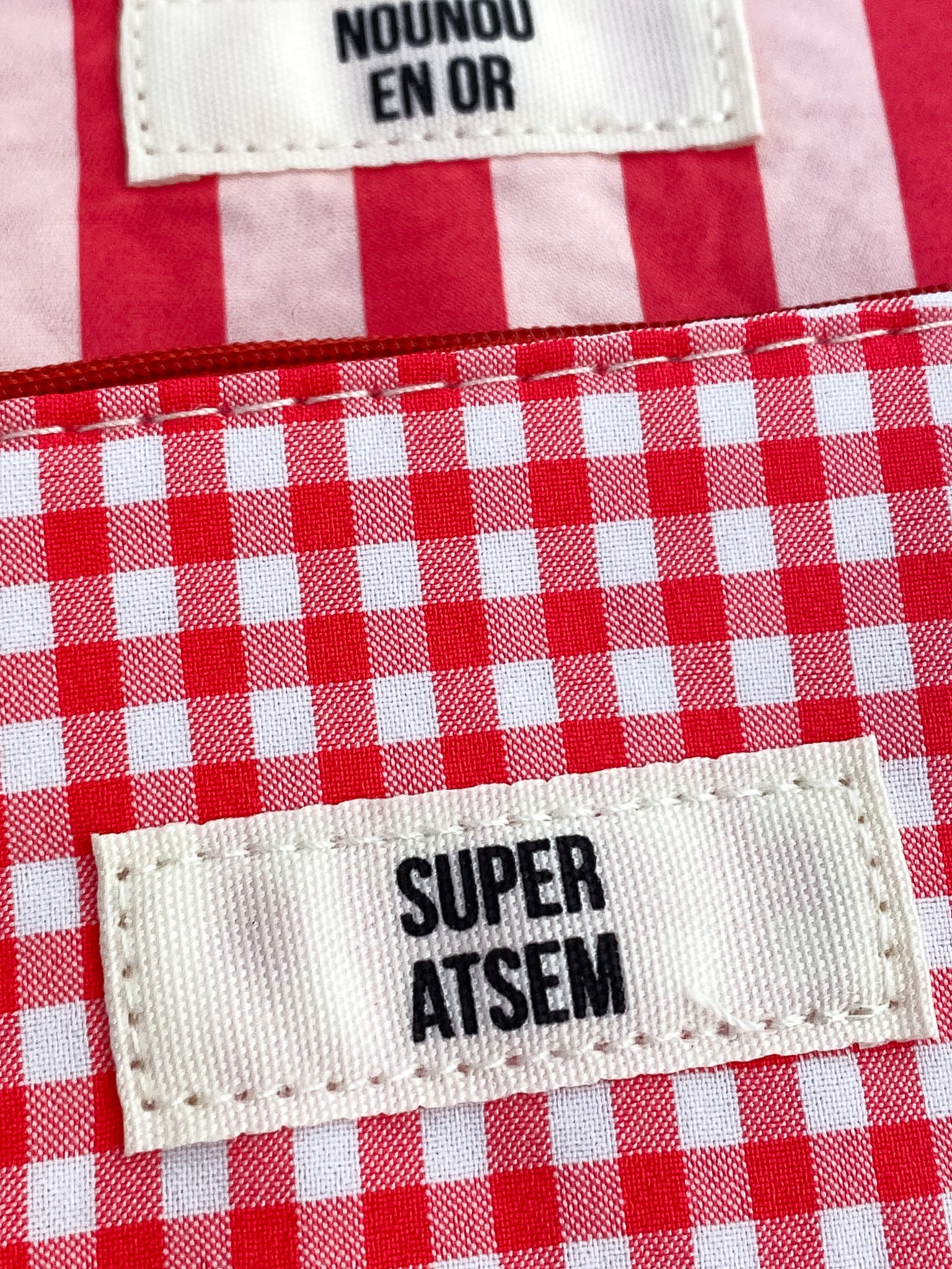 Pochette à volants message Nounou, ATSEM ou Merci