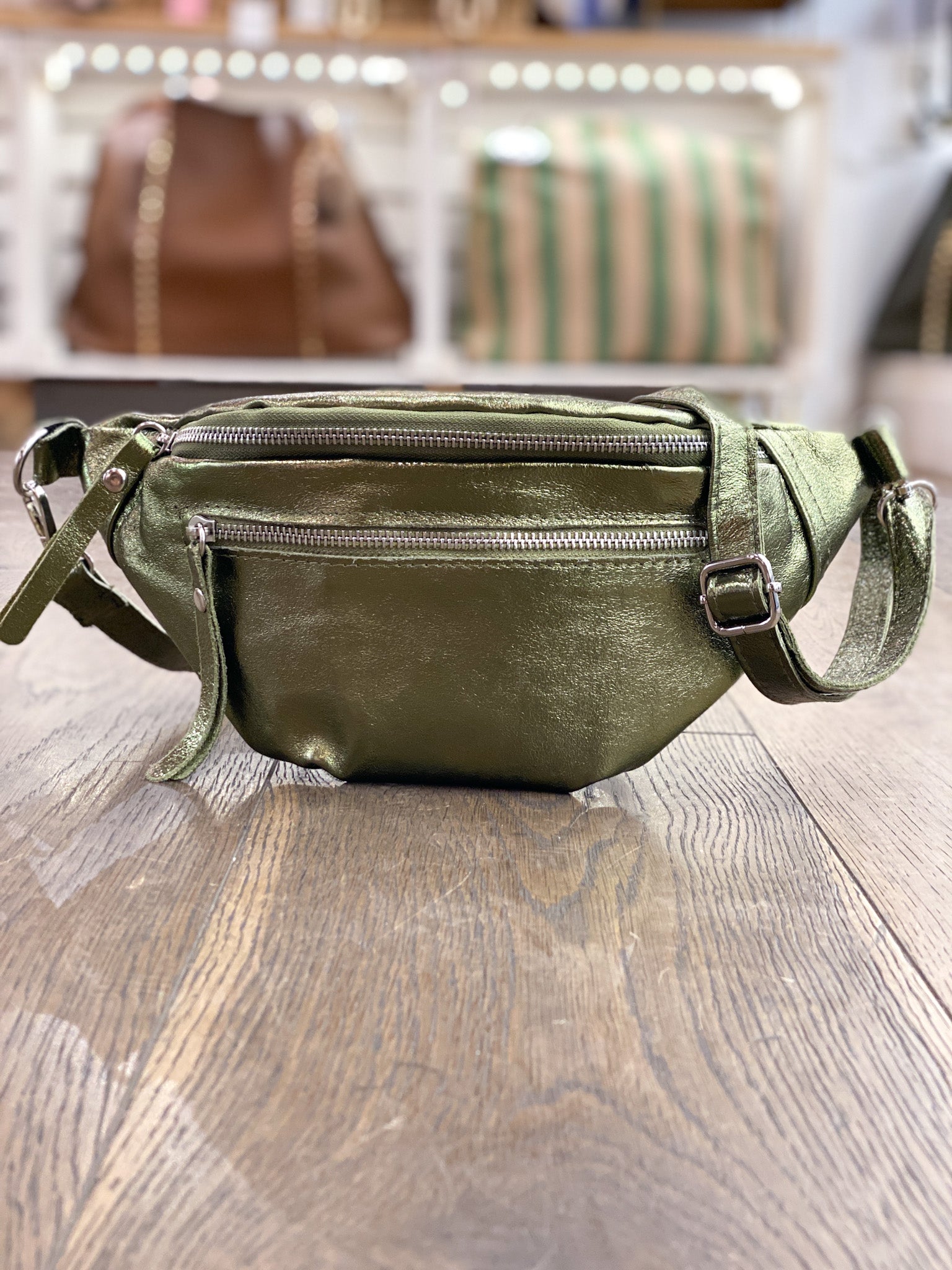Sac banane femme en cuir irisé – fabrication italienne