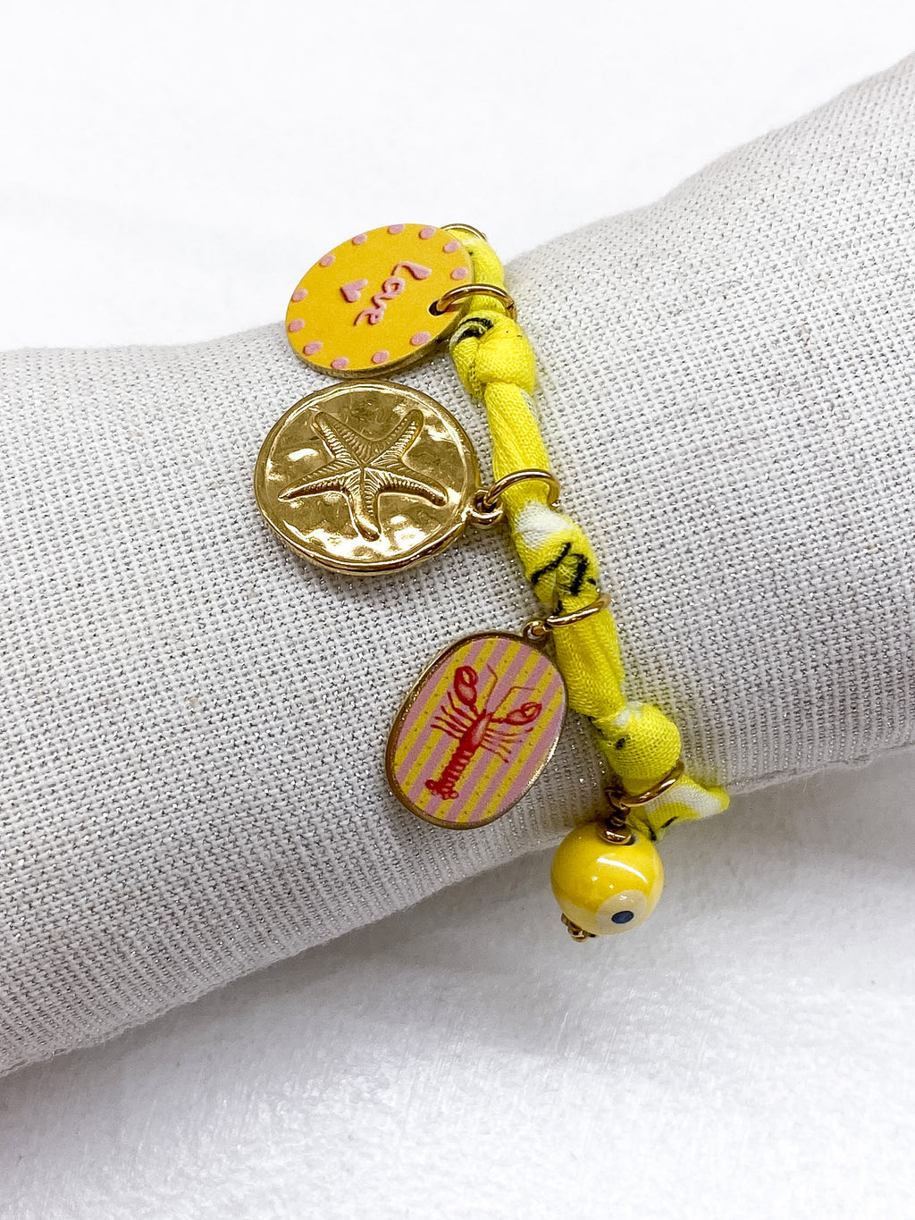 Bracelet en tissu bandana et pampilles dorées