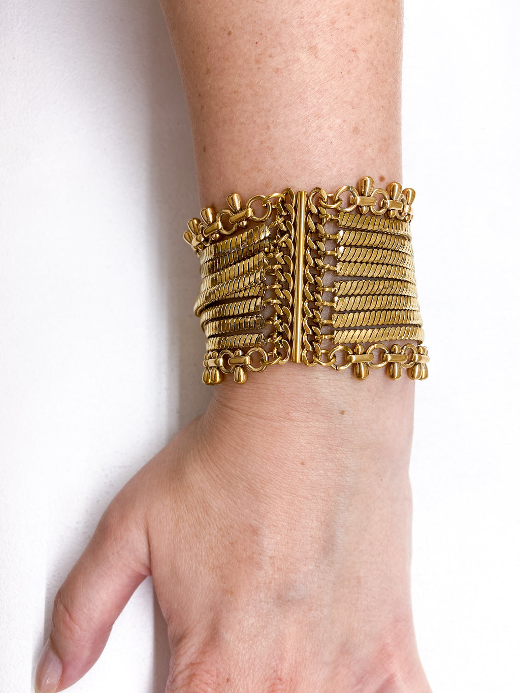 Bracelet manchette chaînes dorées en acier inoxydable