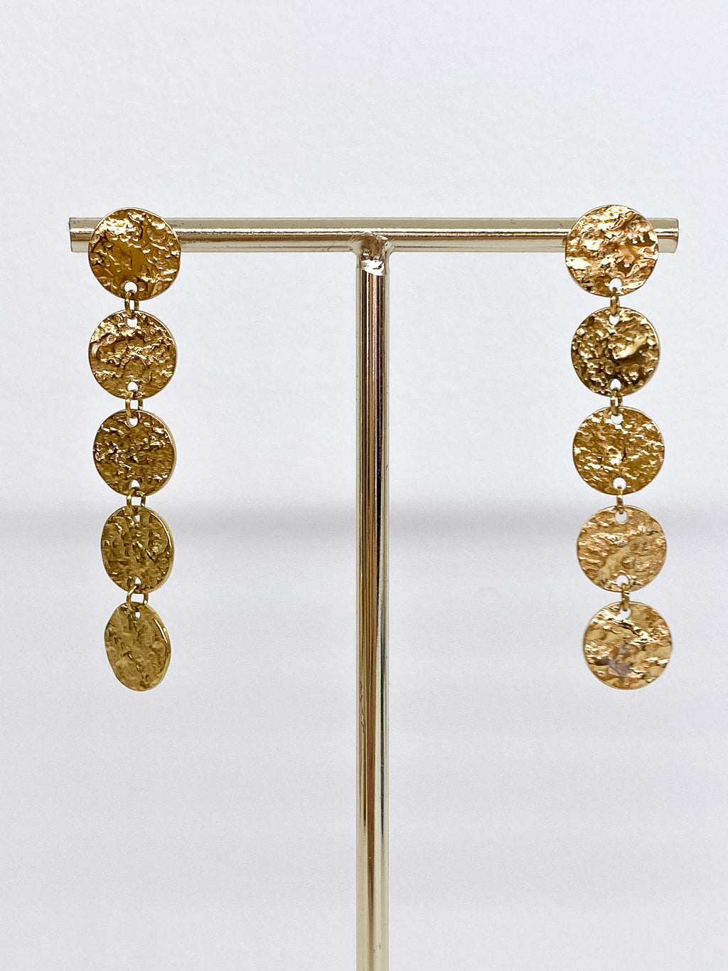 Boucles d’oreilles longues cercles martelés