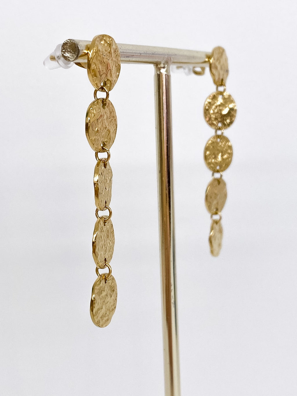 Boucles d’oreilles longues cercles martelés