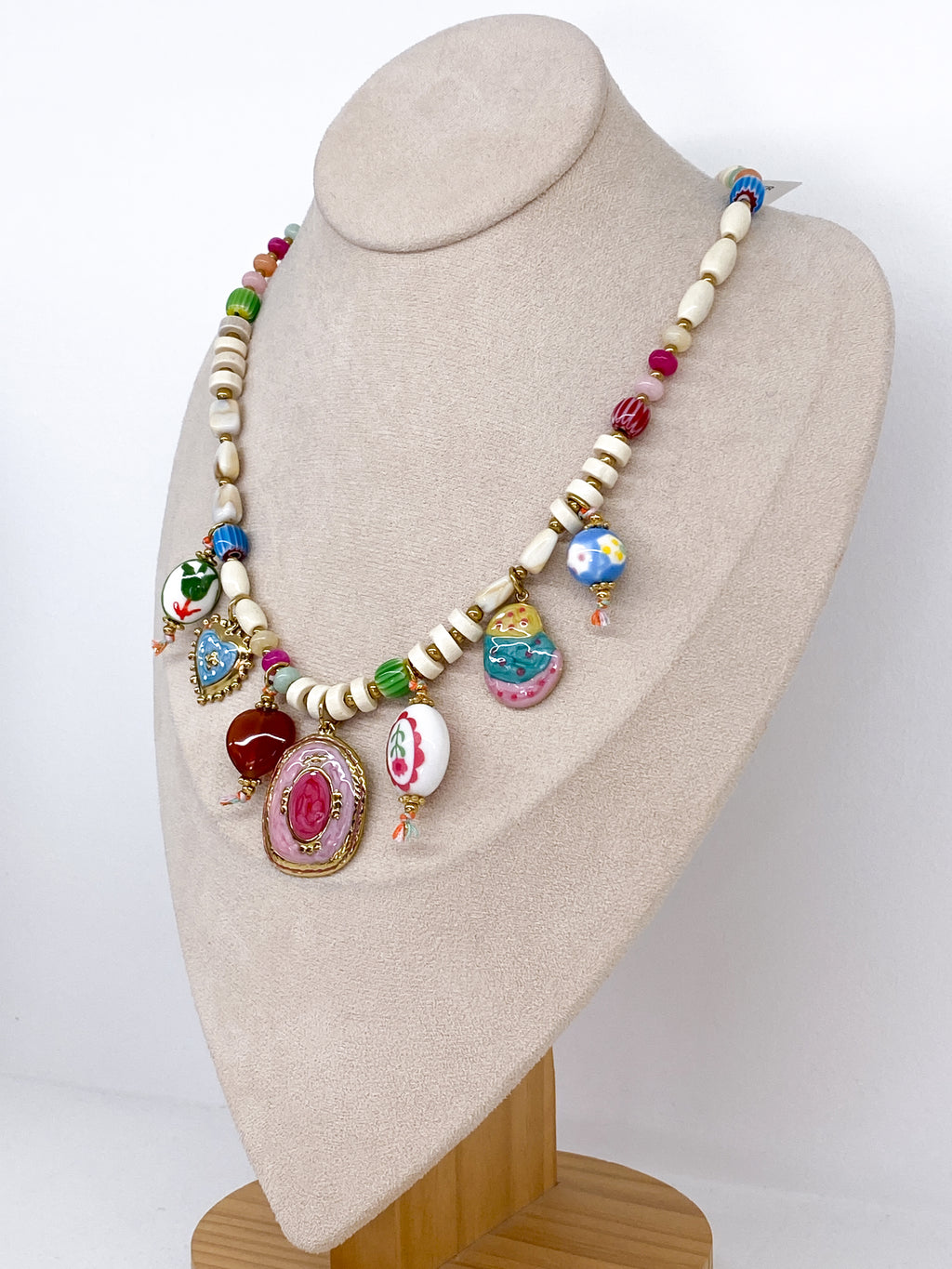 Collier perles fantaisie et pampilles colorées