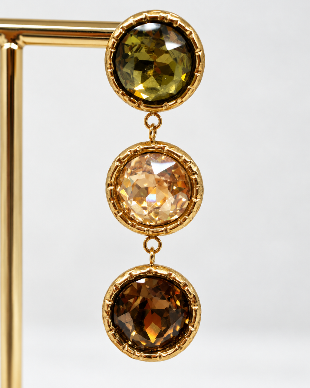 Boucles d’oreilles pendantes à trois niveaux en cristaux de verre vert, blanc et marron