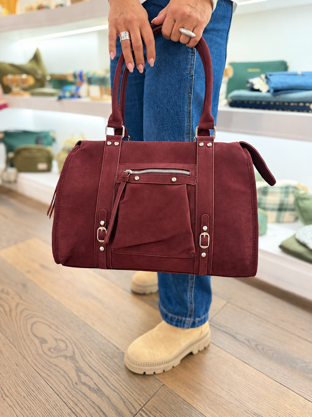 Sac à main bordeaux Flora & Co Paris en suédine