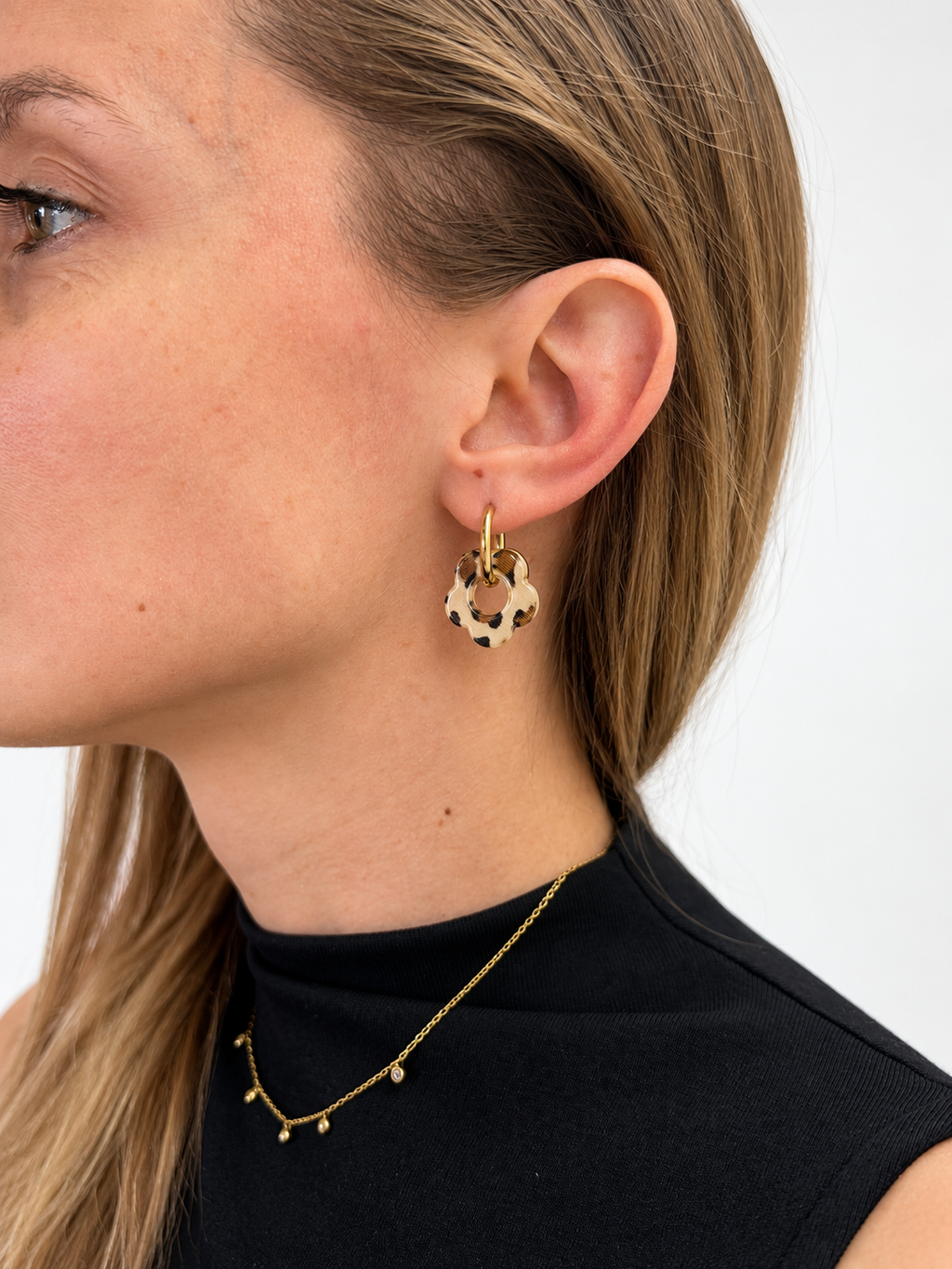 Boucles d’oreilles dorées fleurs en acétate caramel et léopard