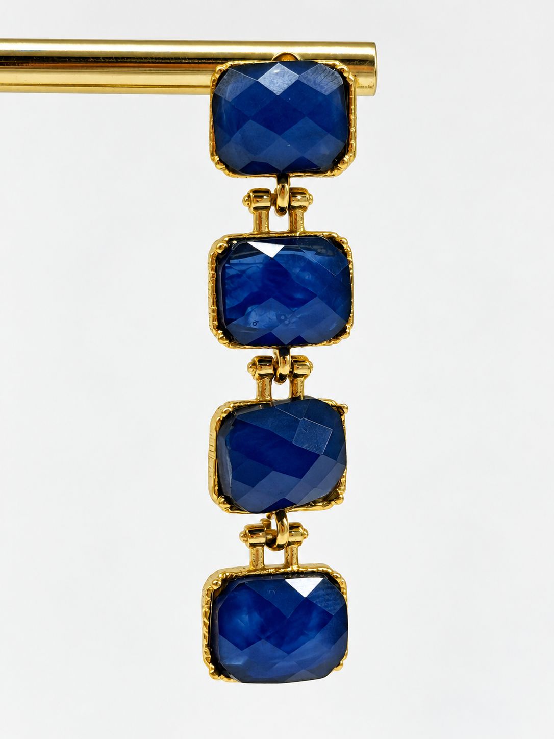 Boucles d’oreilles pendantes en cristaux de verre bleu et acier inoxydable doré