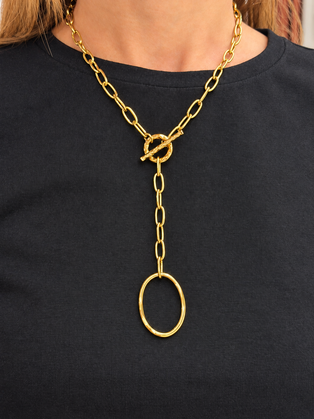 Collier Y doré à chaîne maillons et pendentif ovale