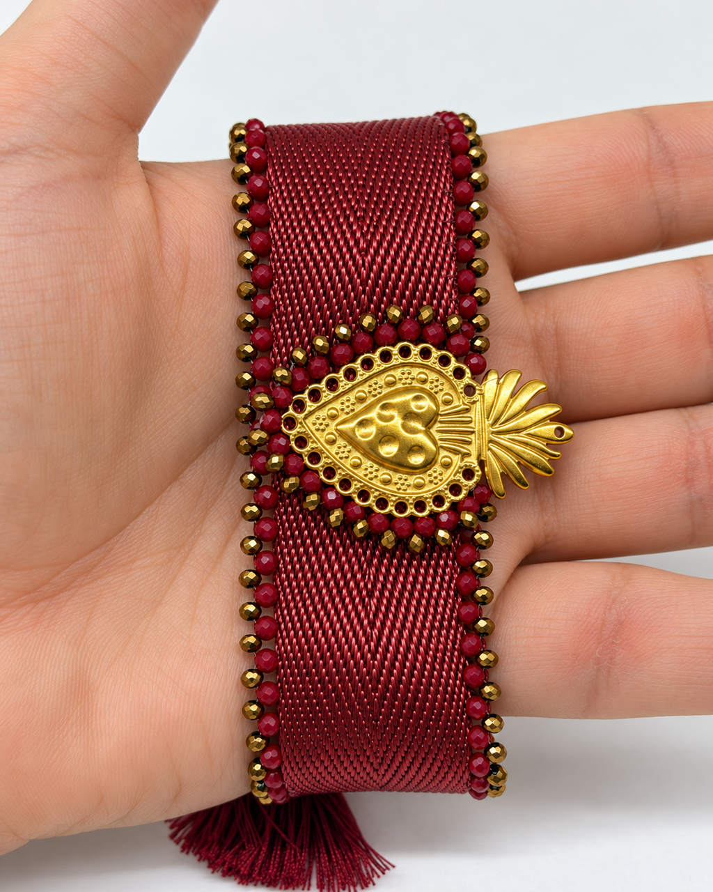 Bracelet manchette indien à cœur doré et perles scintillantes